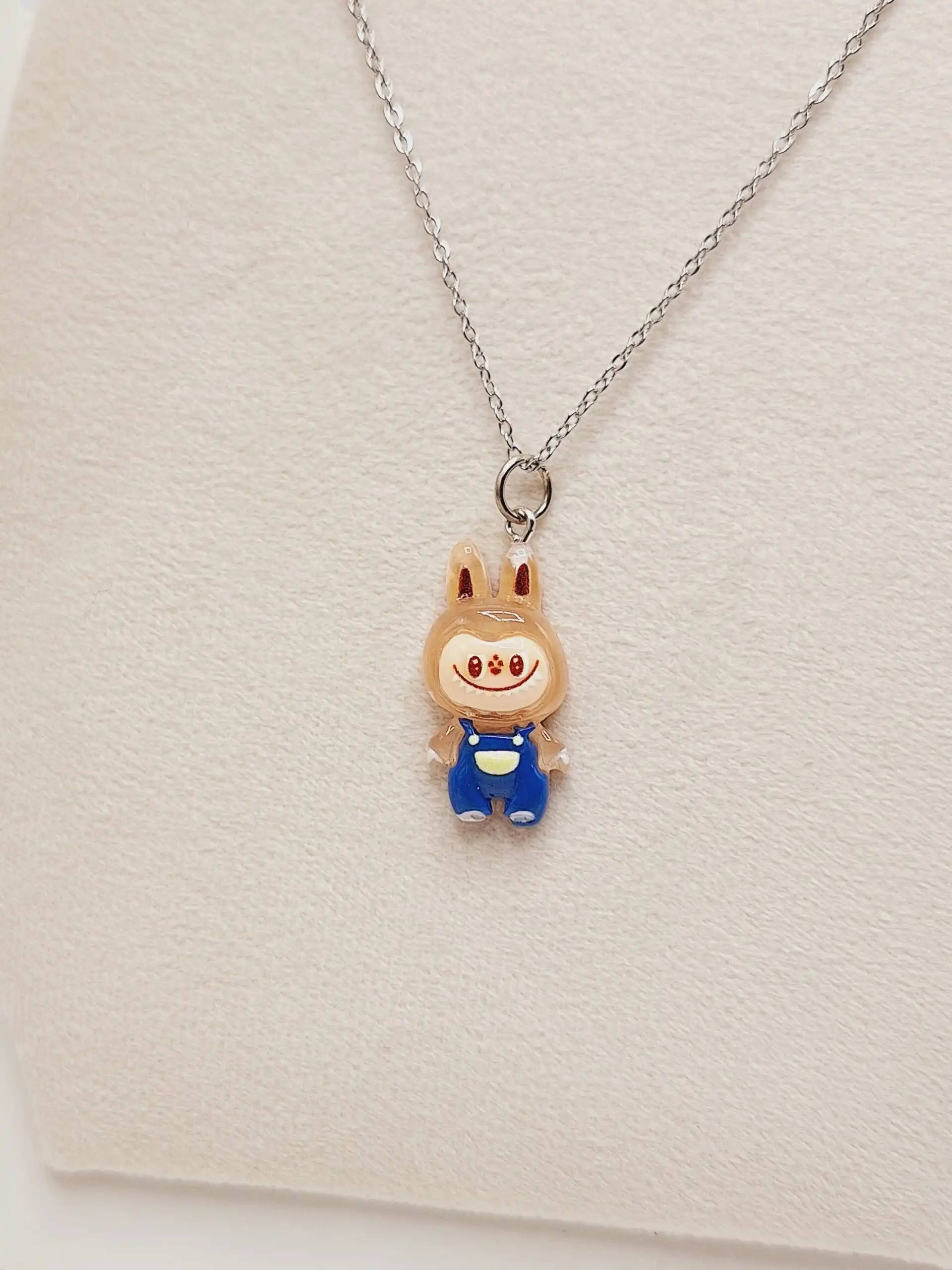 گردنبند لبوبو شب تاب (سورمه ای)