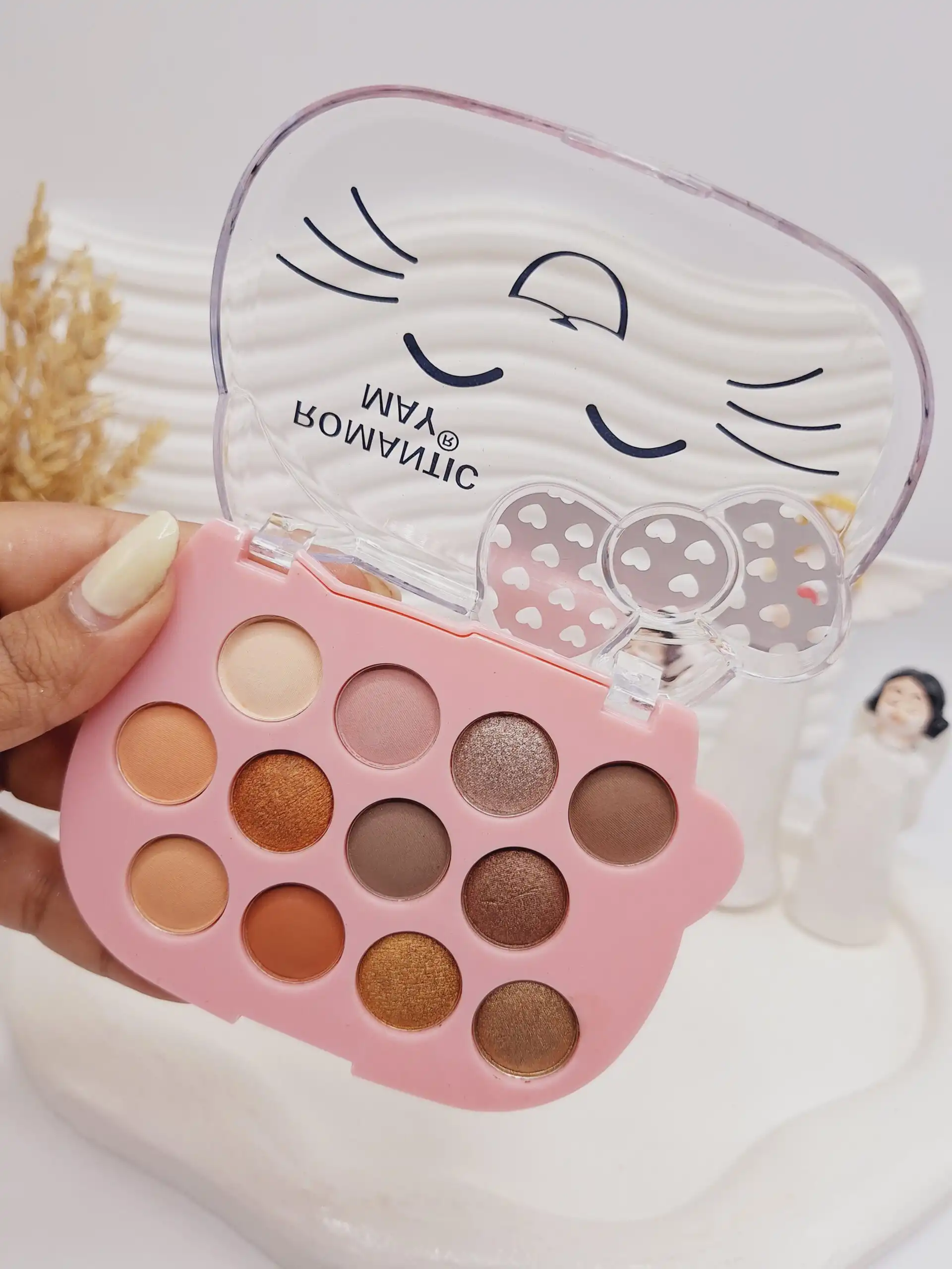 پالت سایه چشم 12 رنگ کیتی پاپیون دار ROMANTIC MAY کد 9236