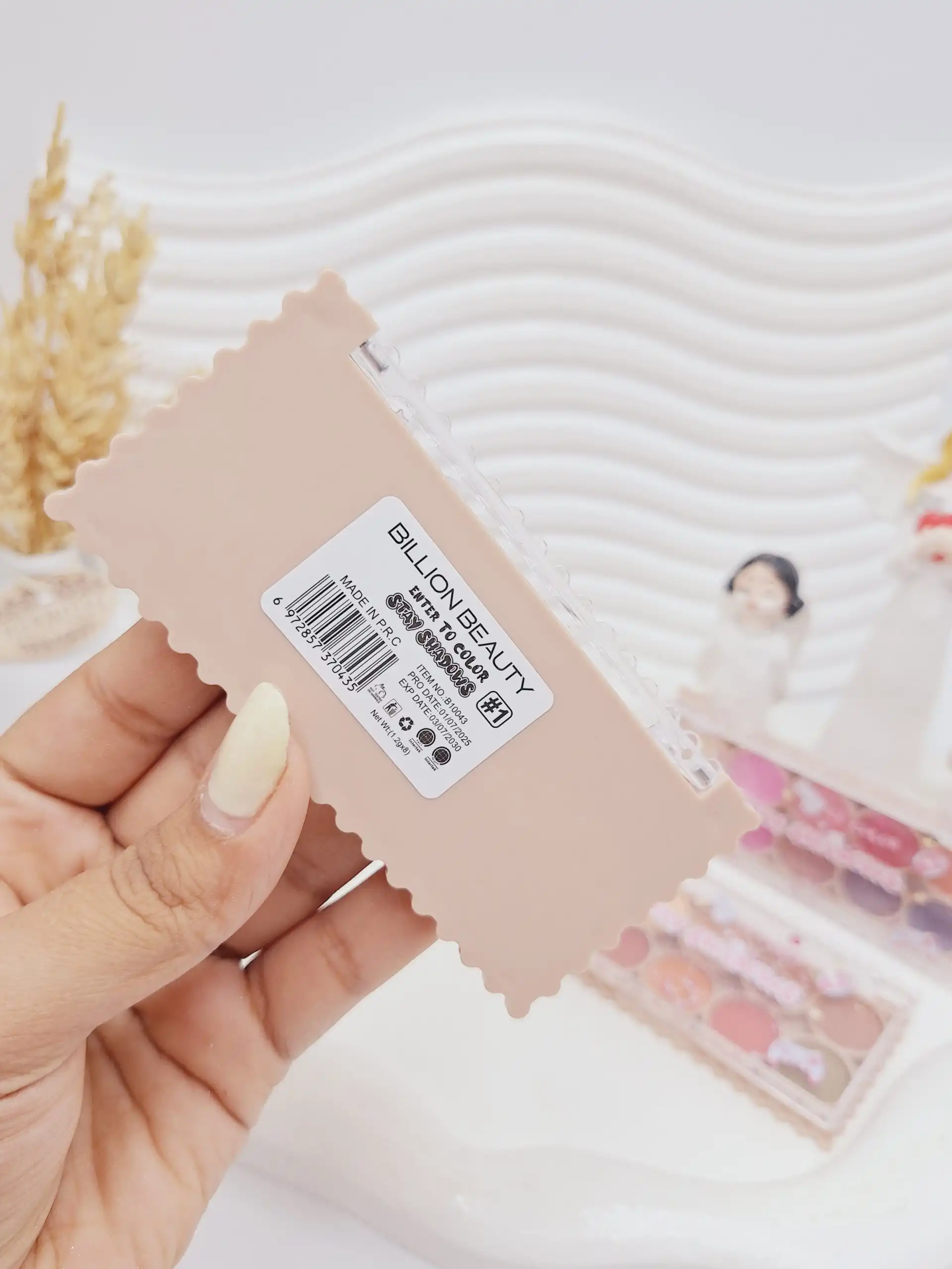 پالت سایه چشم 10 رنگ BILLION BEAUTY کد 0435