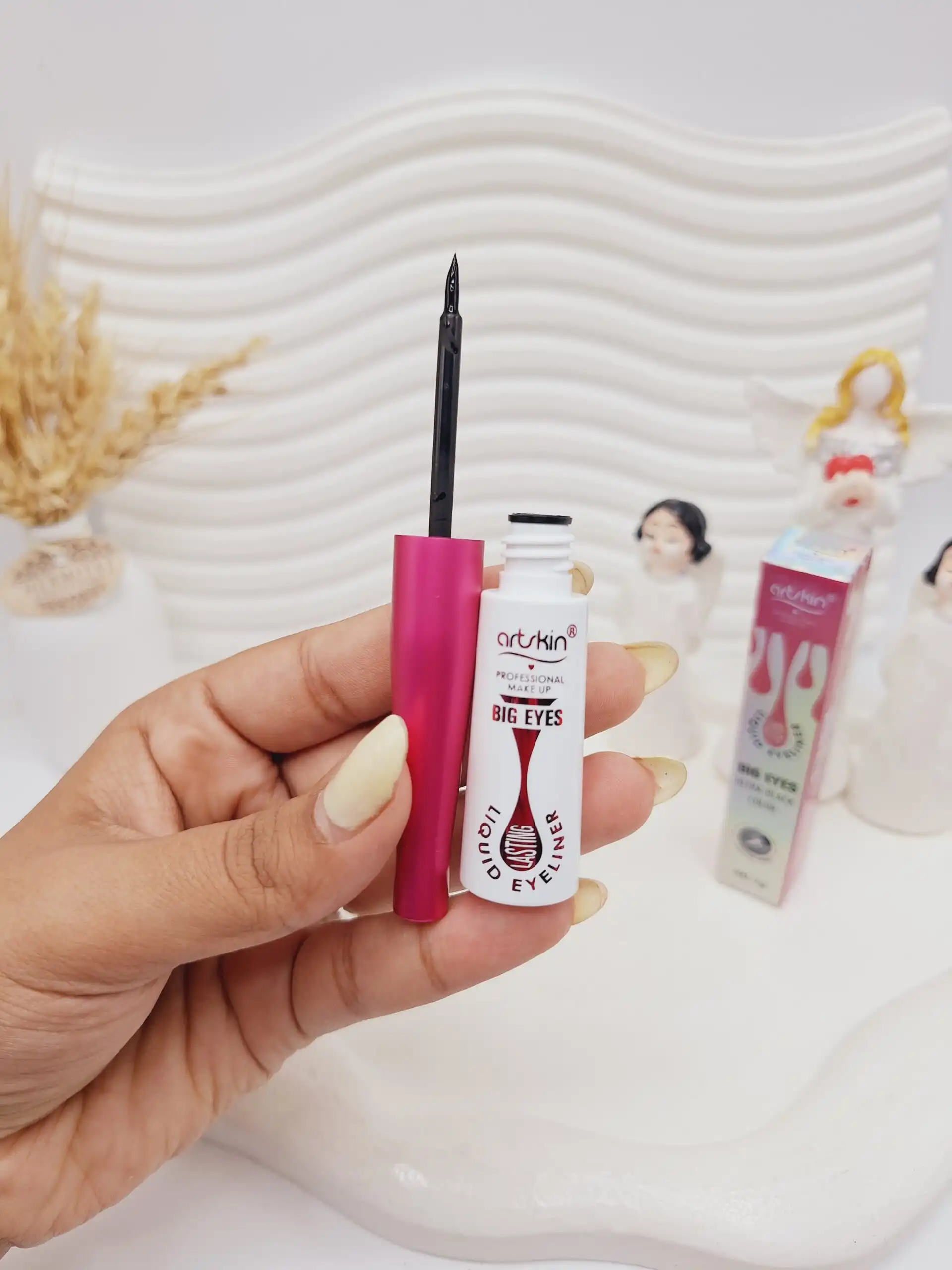 خط چشم مشکی ماژیکی آرت اسکین کد 1041