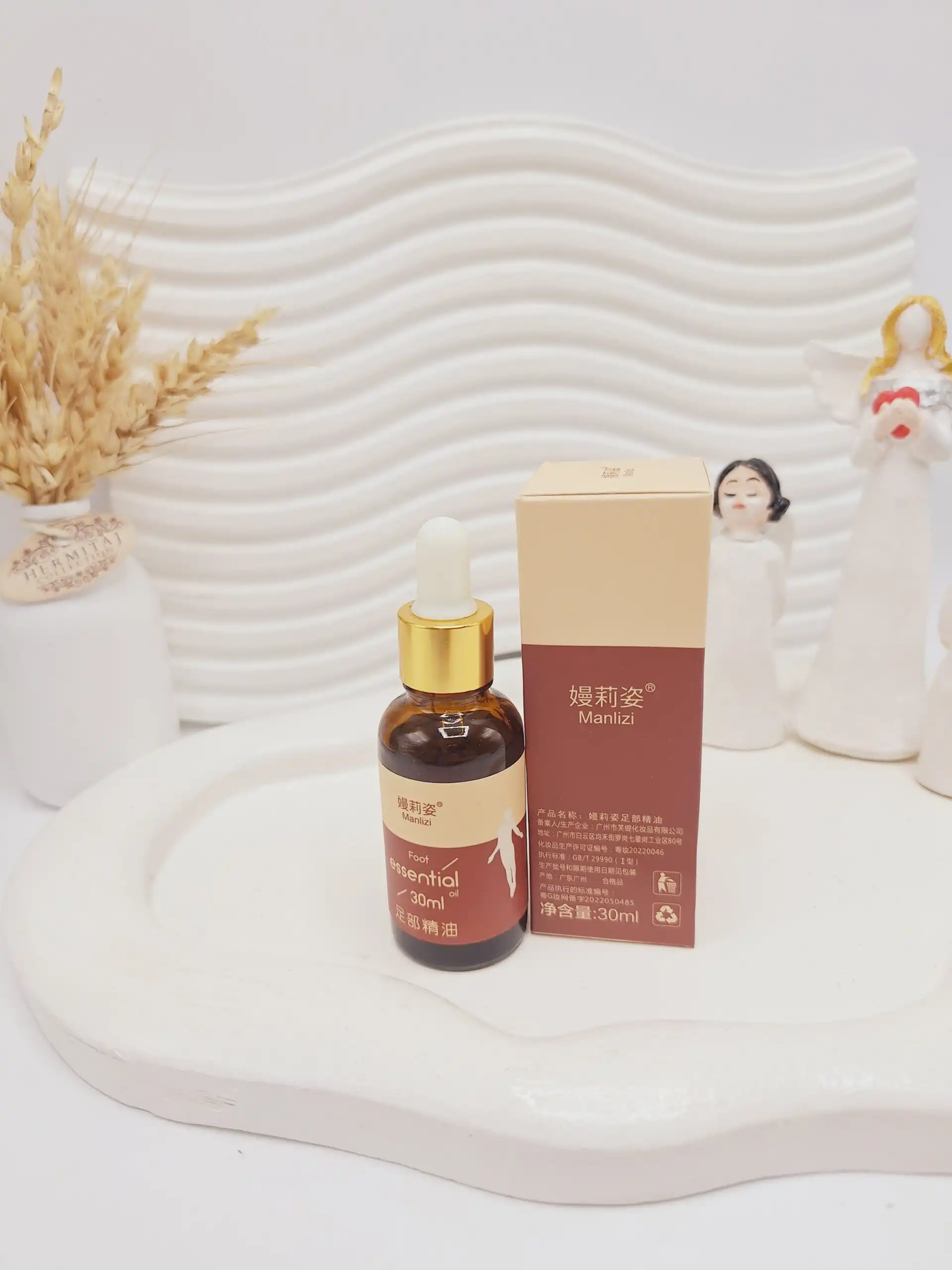 روغن ضروری ماساژ و قد پا 30ml برند Manlizi کد 3708