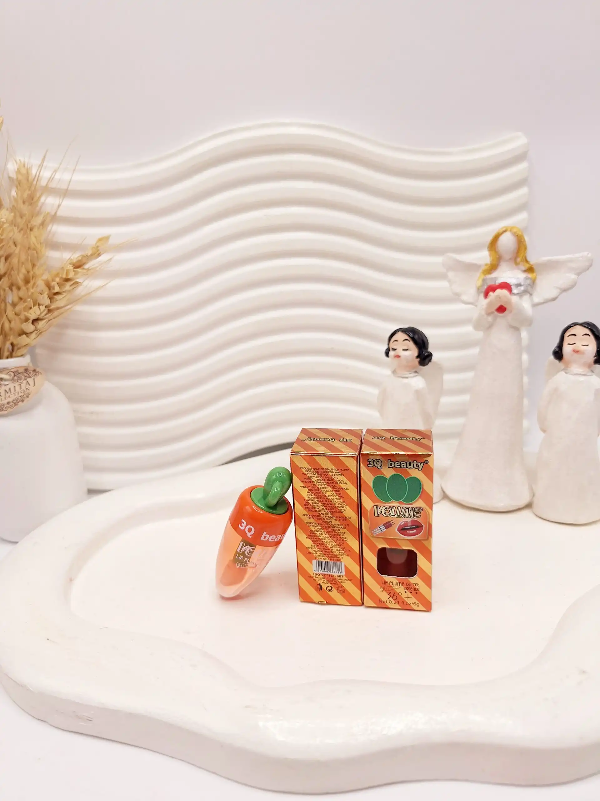 برق لب و حجم لب طرح هویج 3Q beauty کد 89803