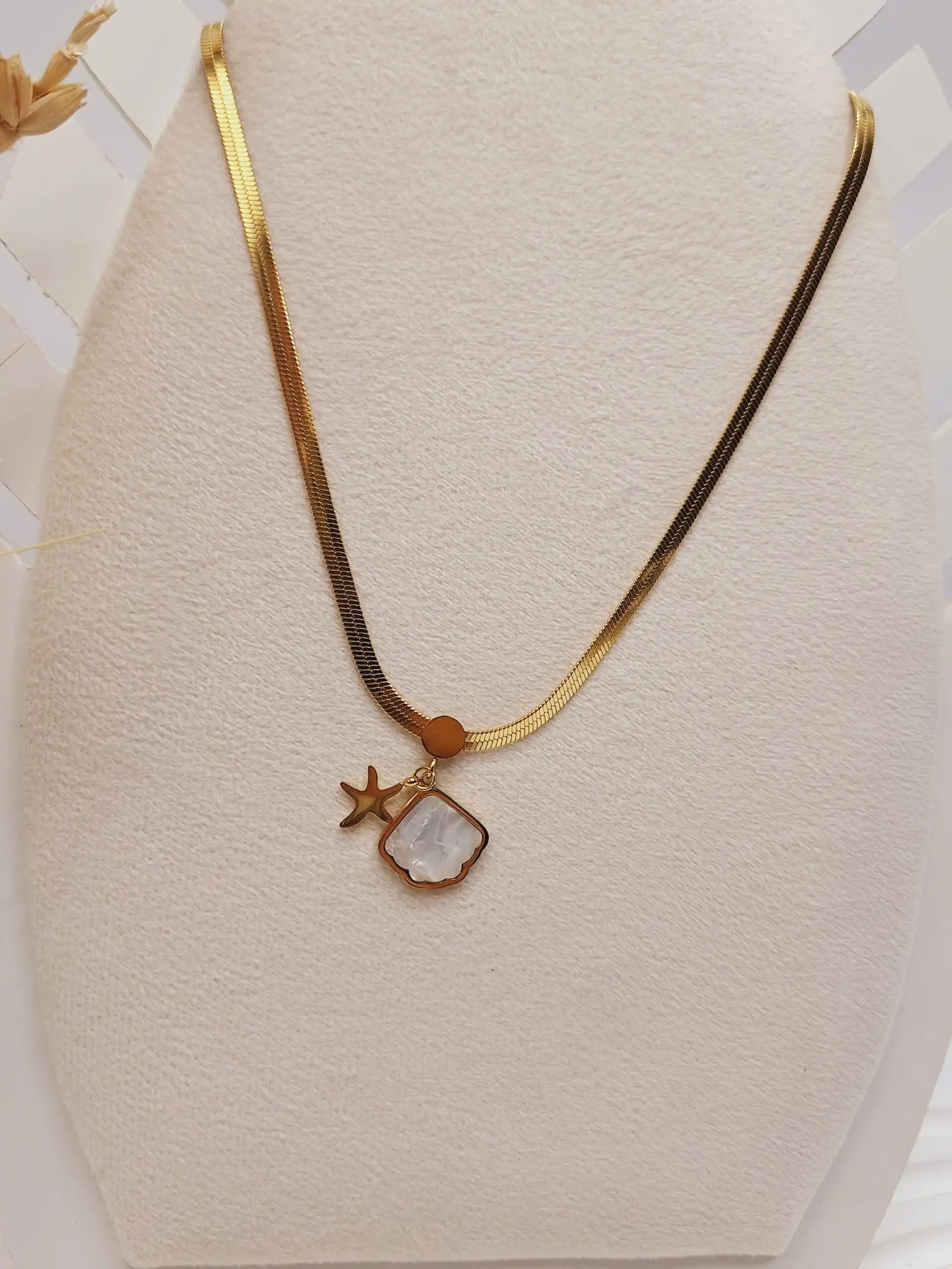 گردنبند ماری طرح سنگ کهکشانی و ستاره