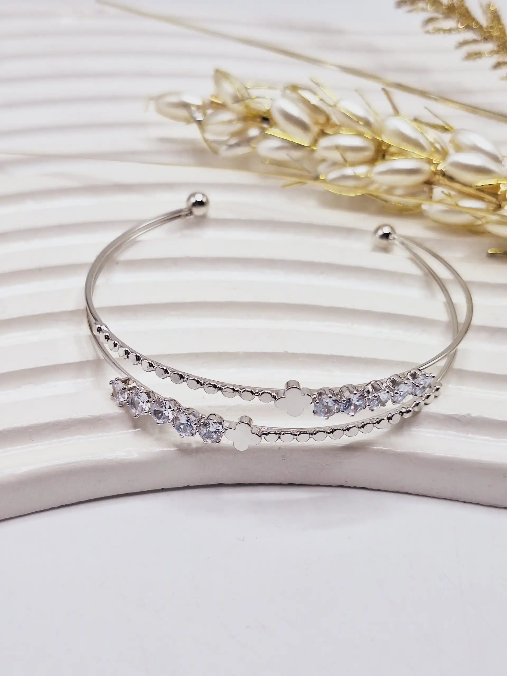 بنگل زیبا دو لاین نگینی طرح ونکلیف سفید