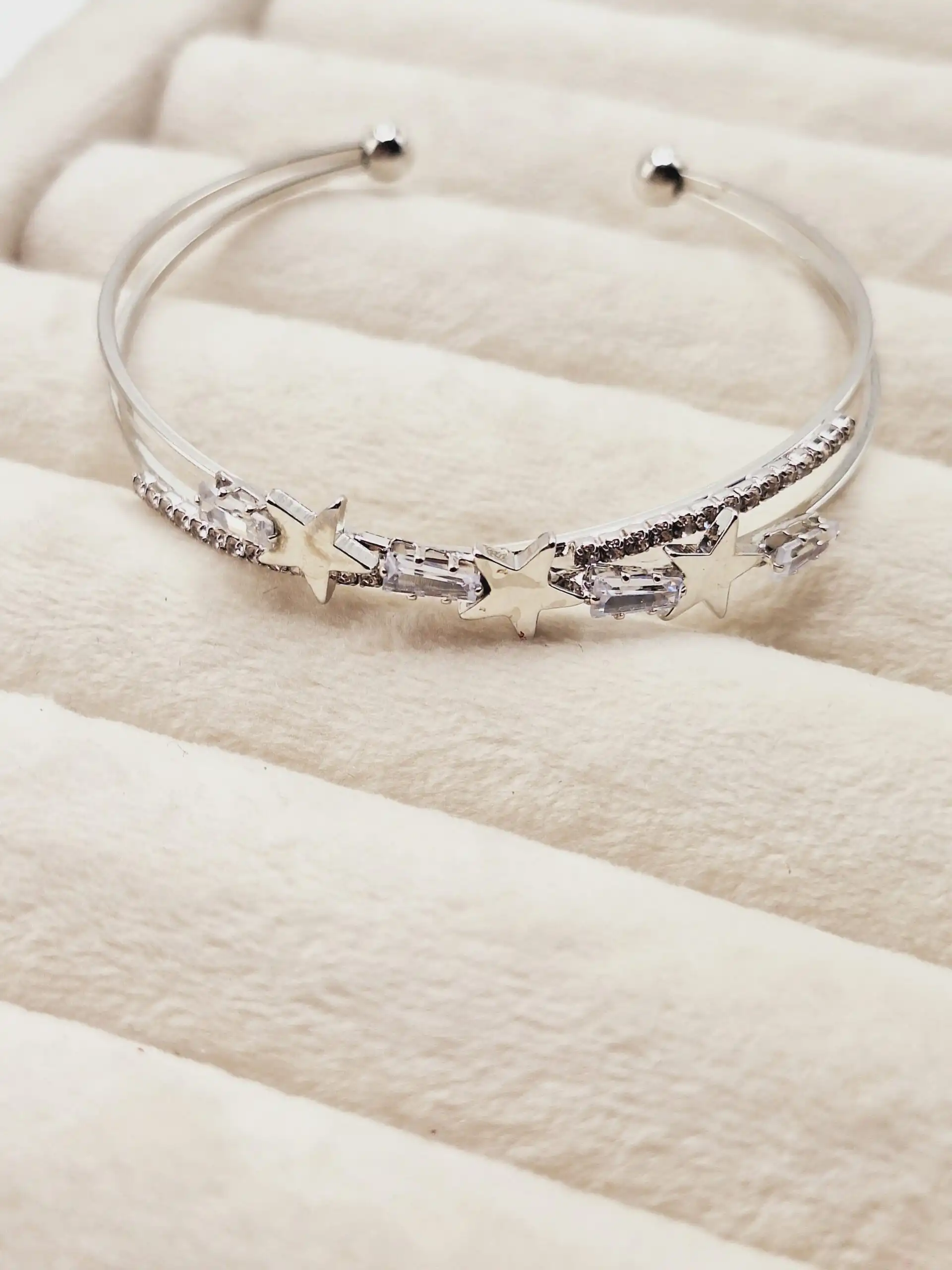 بنگل زیبا دو لاین نگینی طرح ستاره سفید