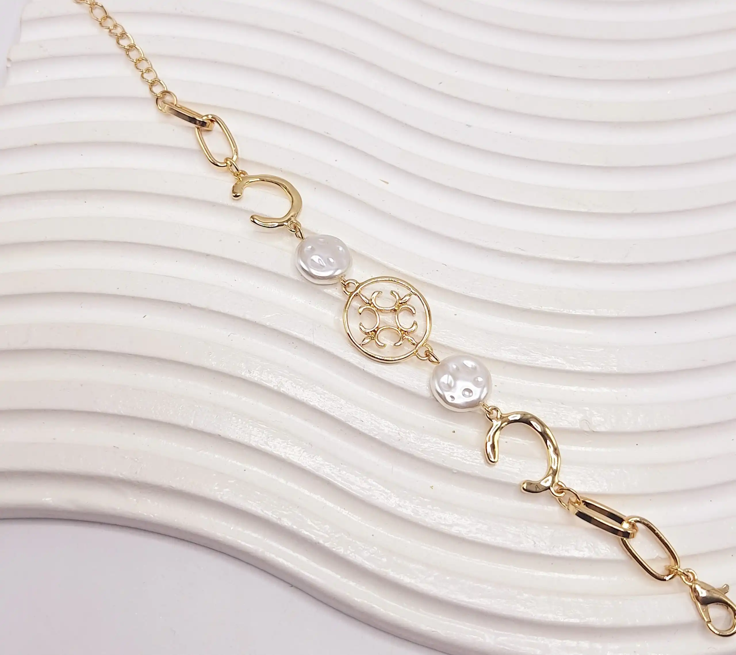 دستبند ترند مراورید و زنجیر مدل C