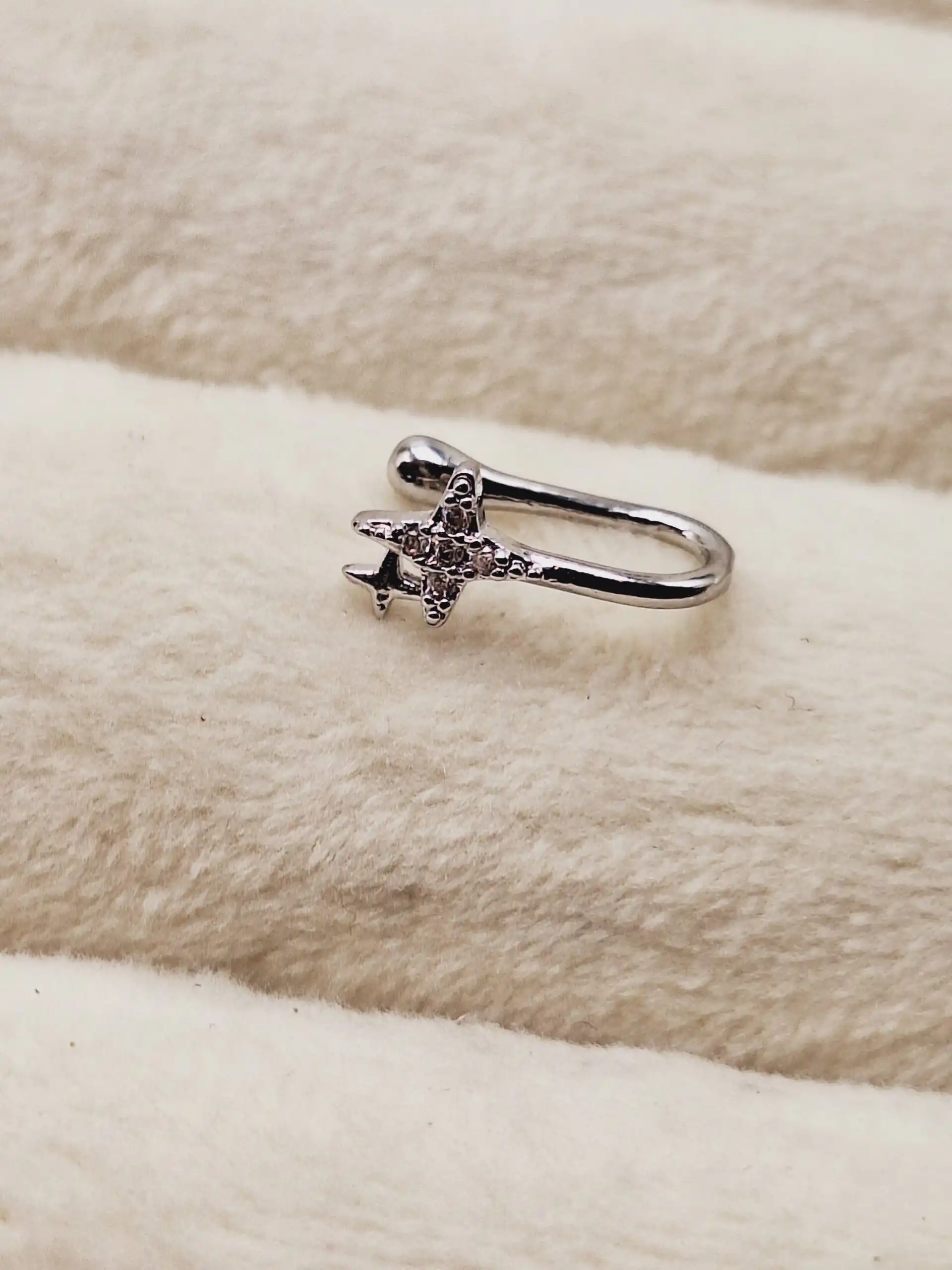 پرسینگ فیک بینی طرح درخشش نقره ای