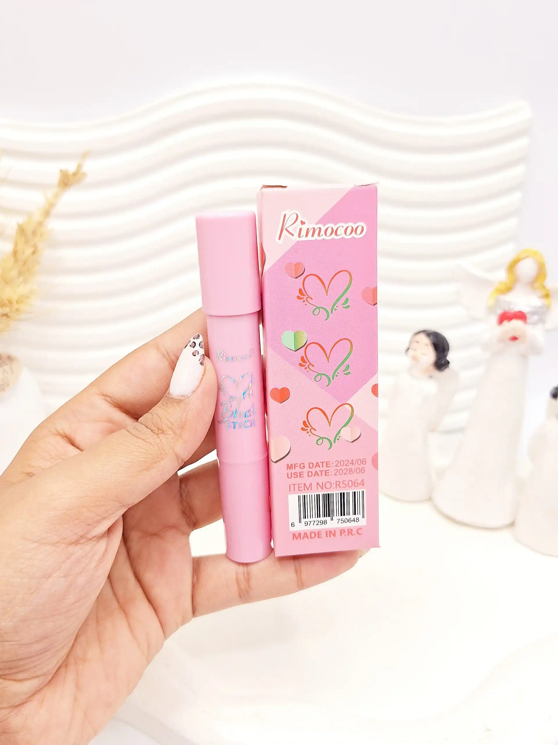 رژلب و رژگونه حرارتی مدل پیچی مکه ای برند ریموکو کد 5064