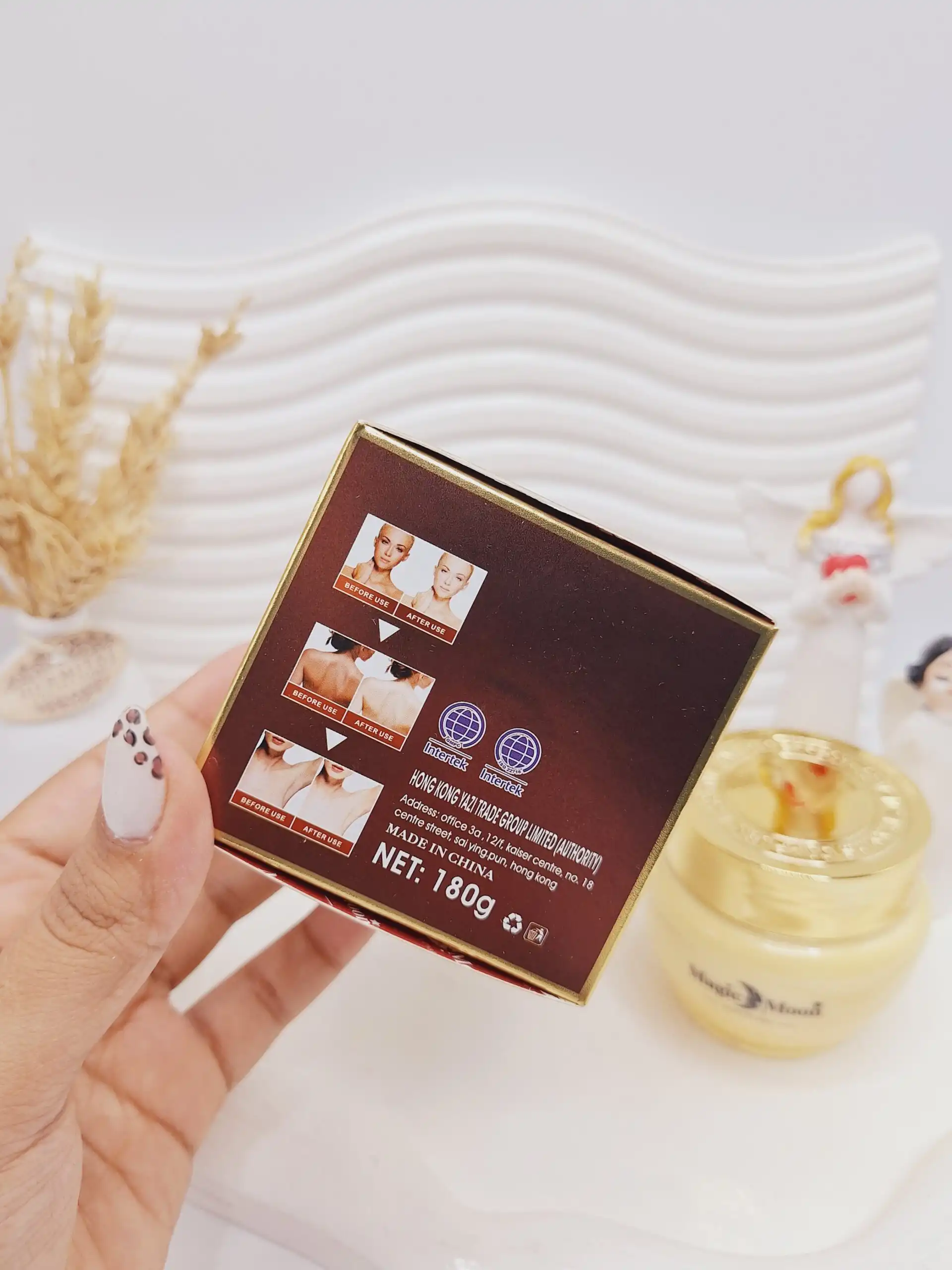 کرم سفید کننده تخصصی پوست صورت و بدن ماه جادویی Magic Moon کد 9592