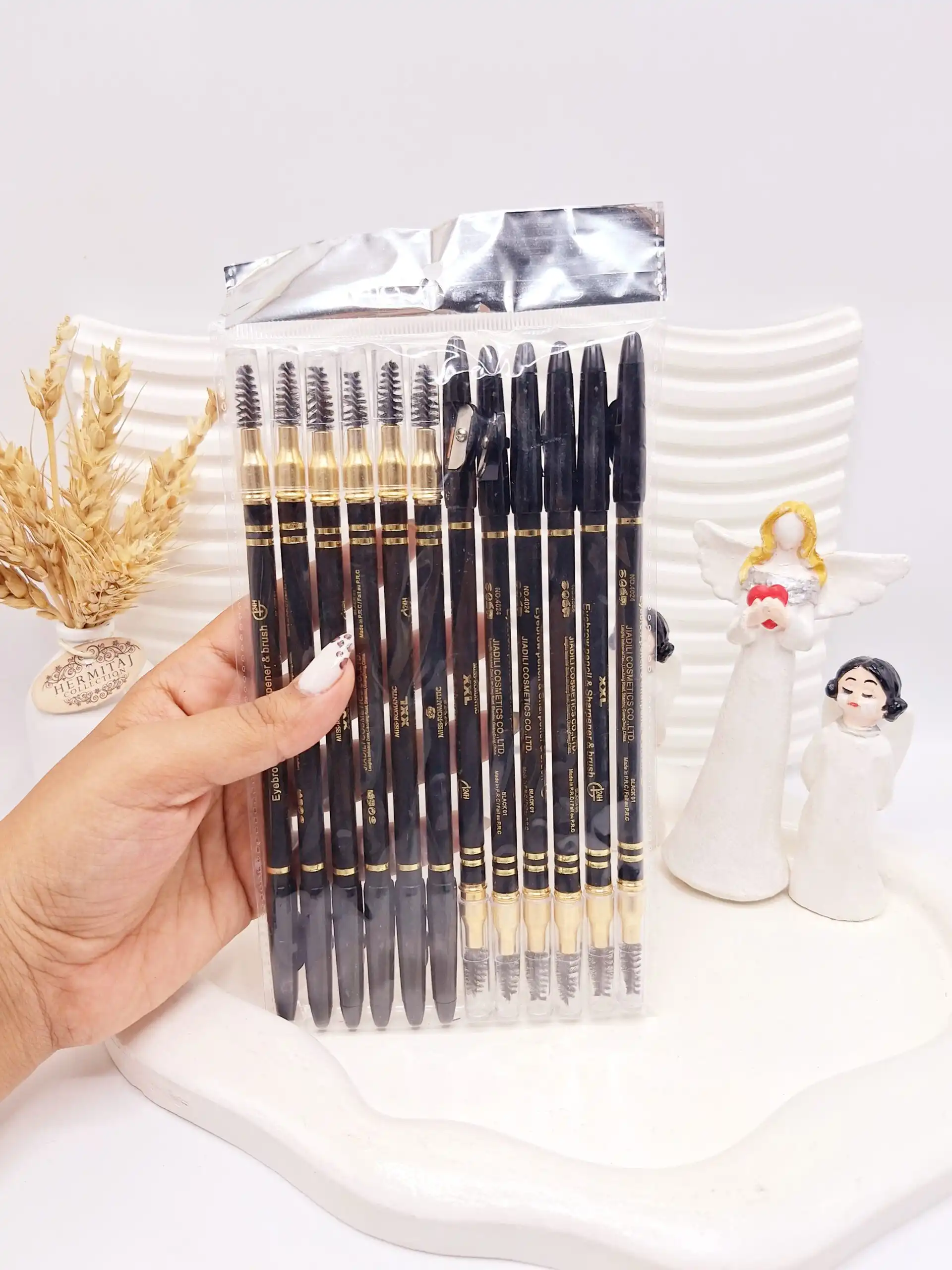 مداد چشم و ابرو مشکی فرچه دار به همراه تراش مدل XXL