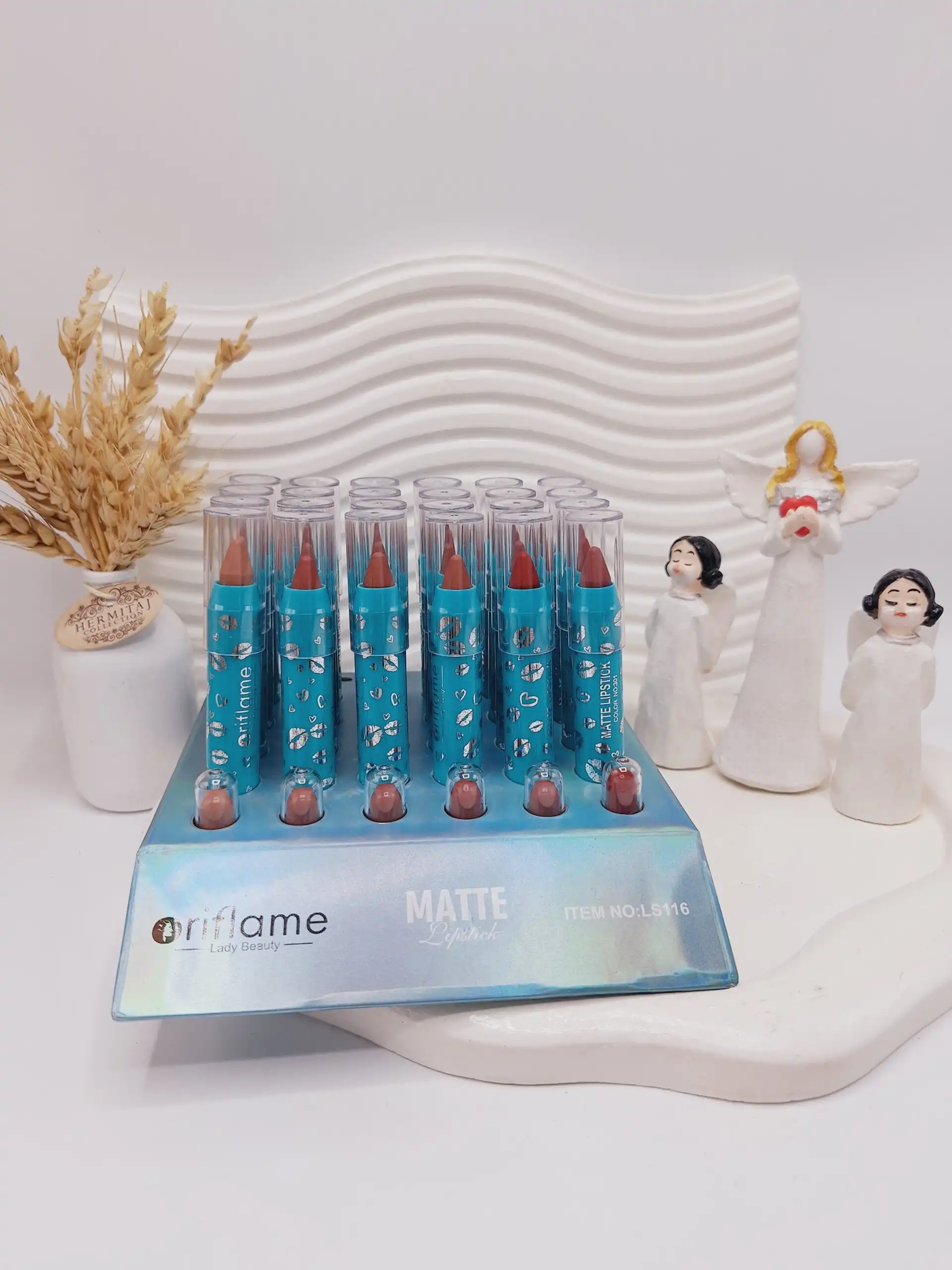 رژلب 6تایی جامد پیچی برند اوریفلیم کد LS116