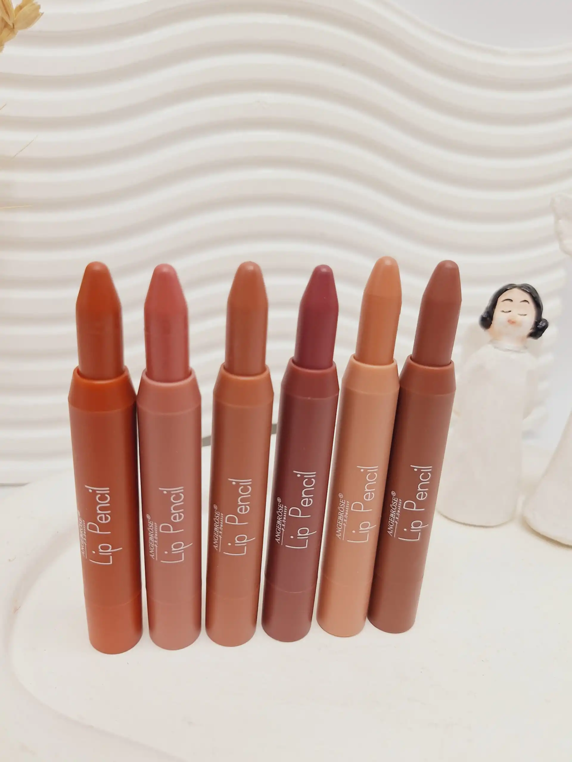 پک رژ لب مدادی 6 تایی برند Kiss me کد 2785