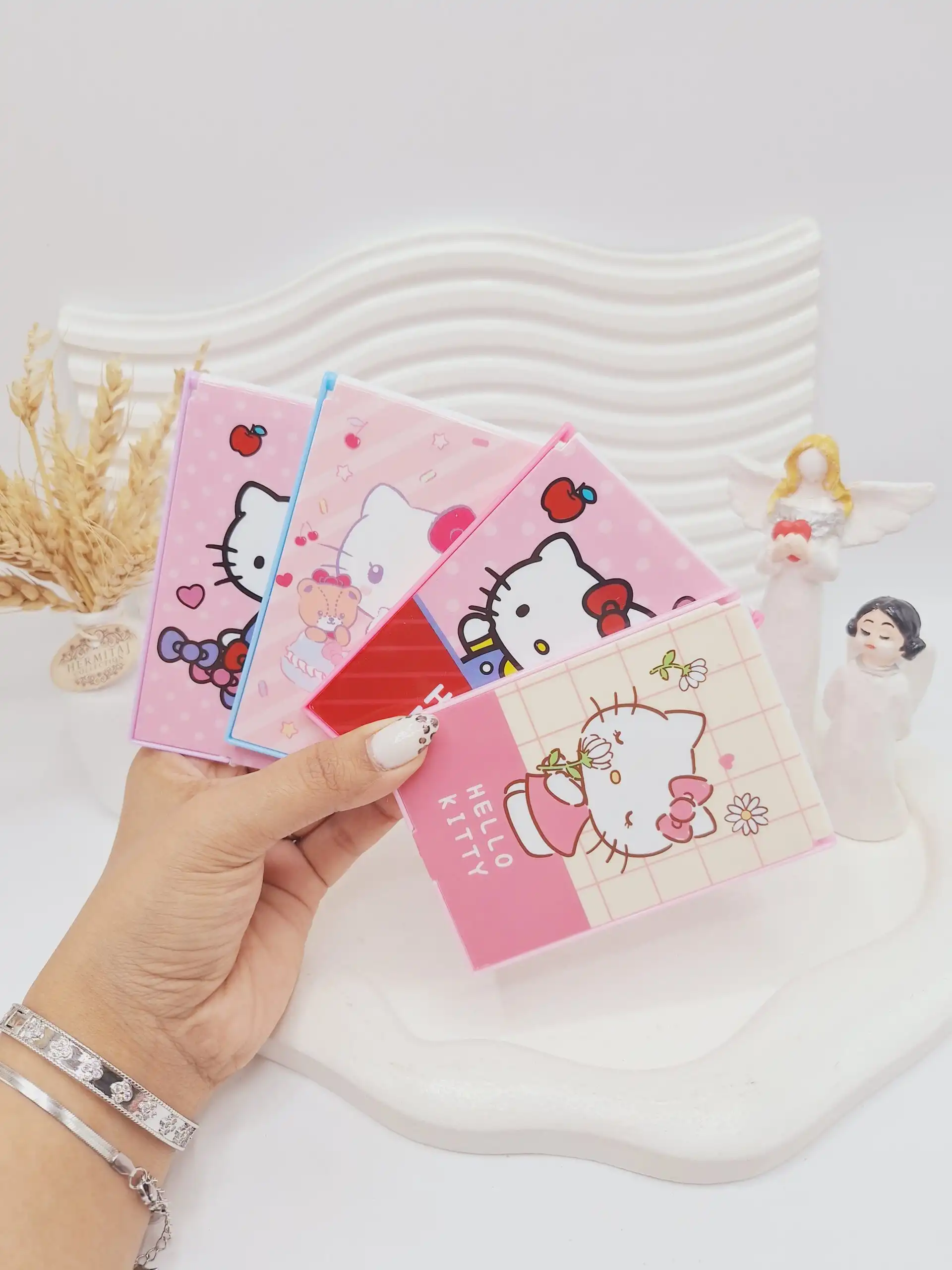 ست آینه و شانه مسافرتی طرح جذاب کد 6027