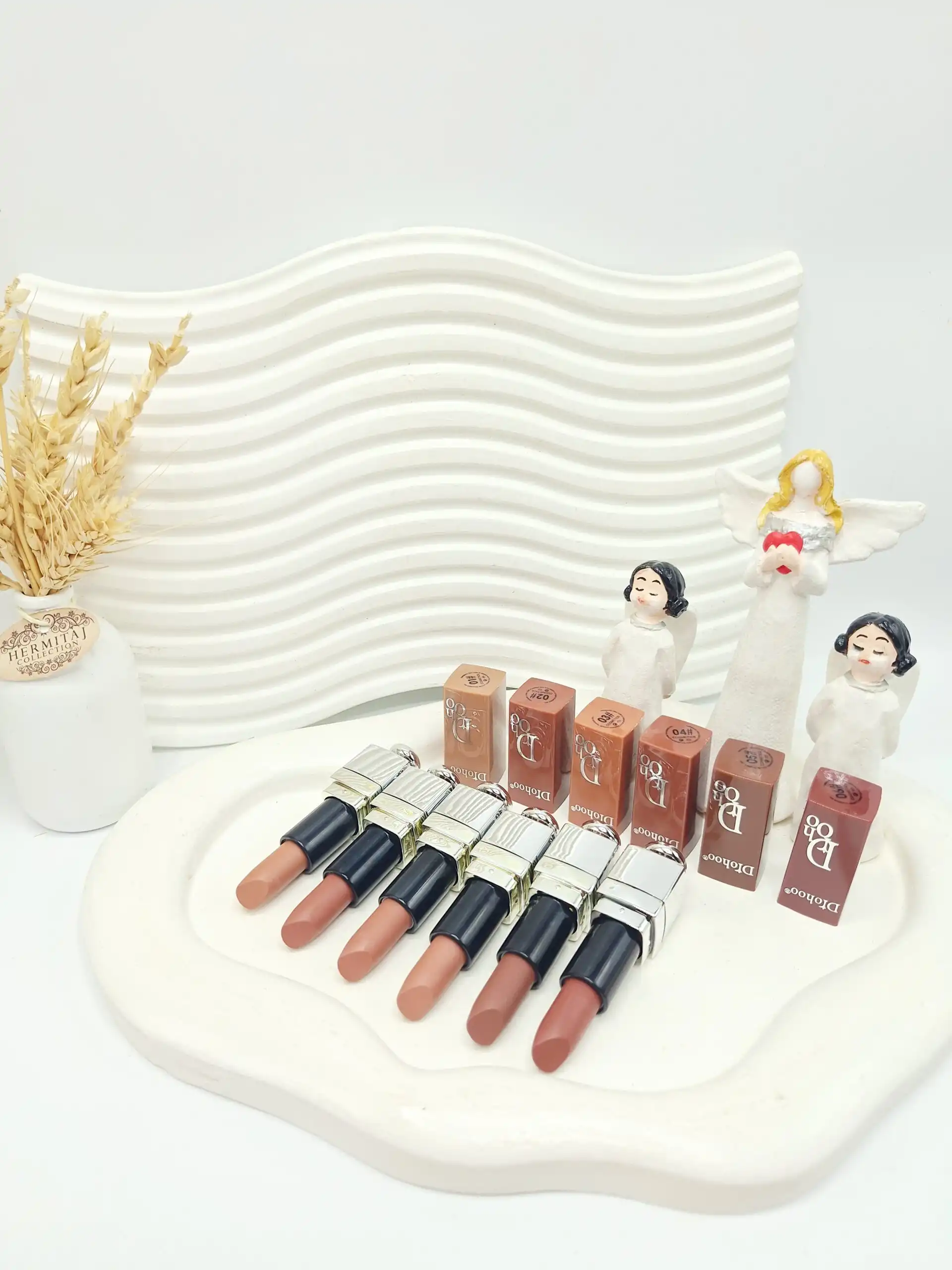 پک 6 تایی رژ جامد طرح دیور با عطر و طعم به کوکی خوشمزه وانیلی کد 3797