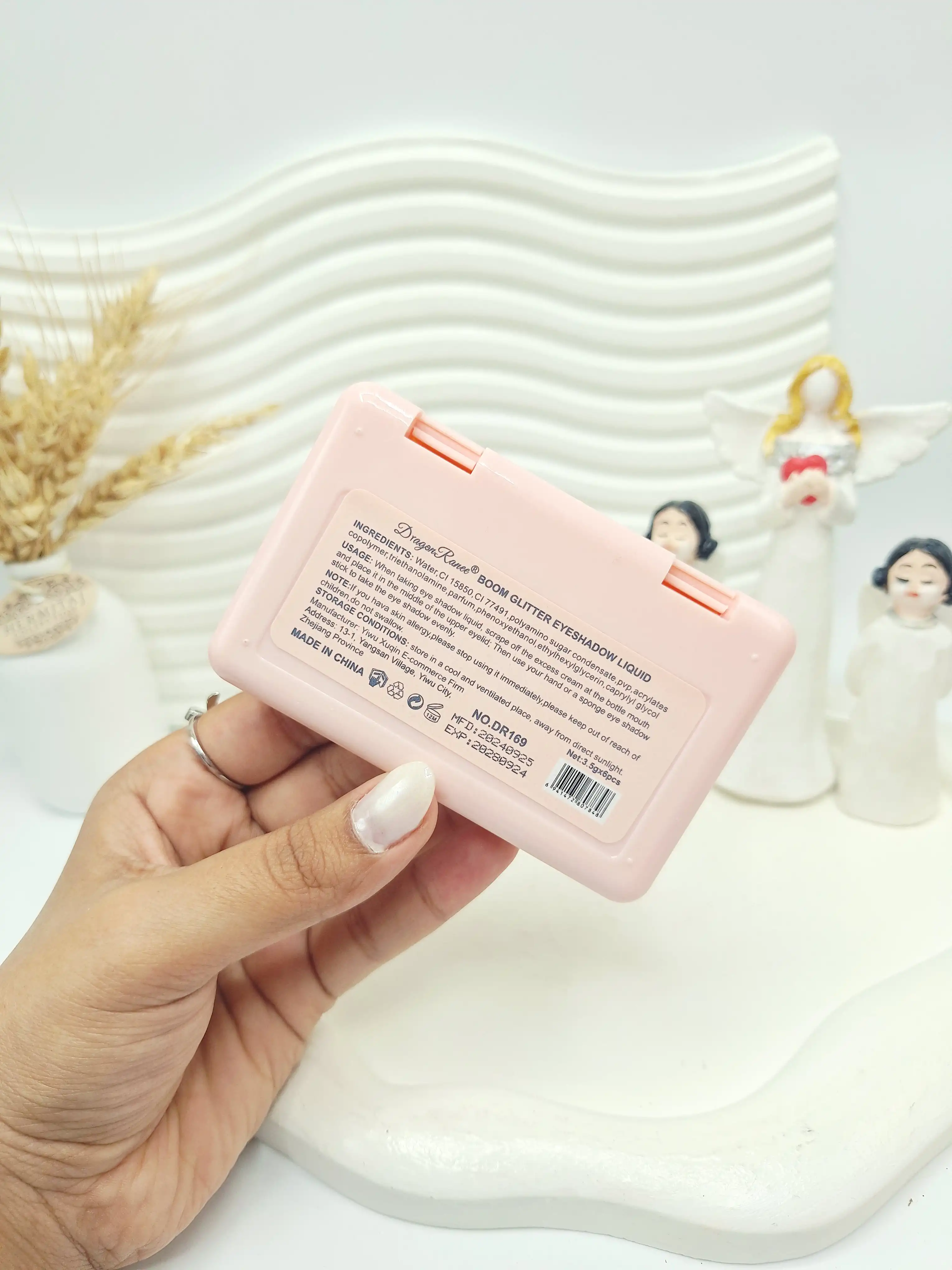 پک سایه چشم گلیتری برند دراگون رانی dragon ranee کد 7848