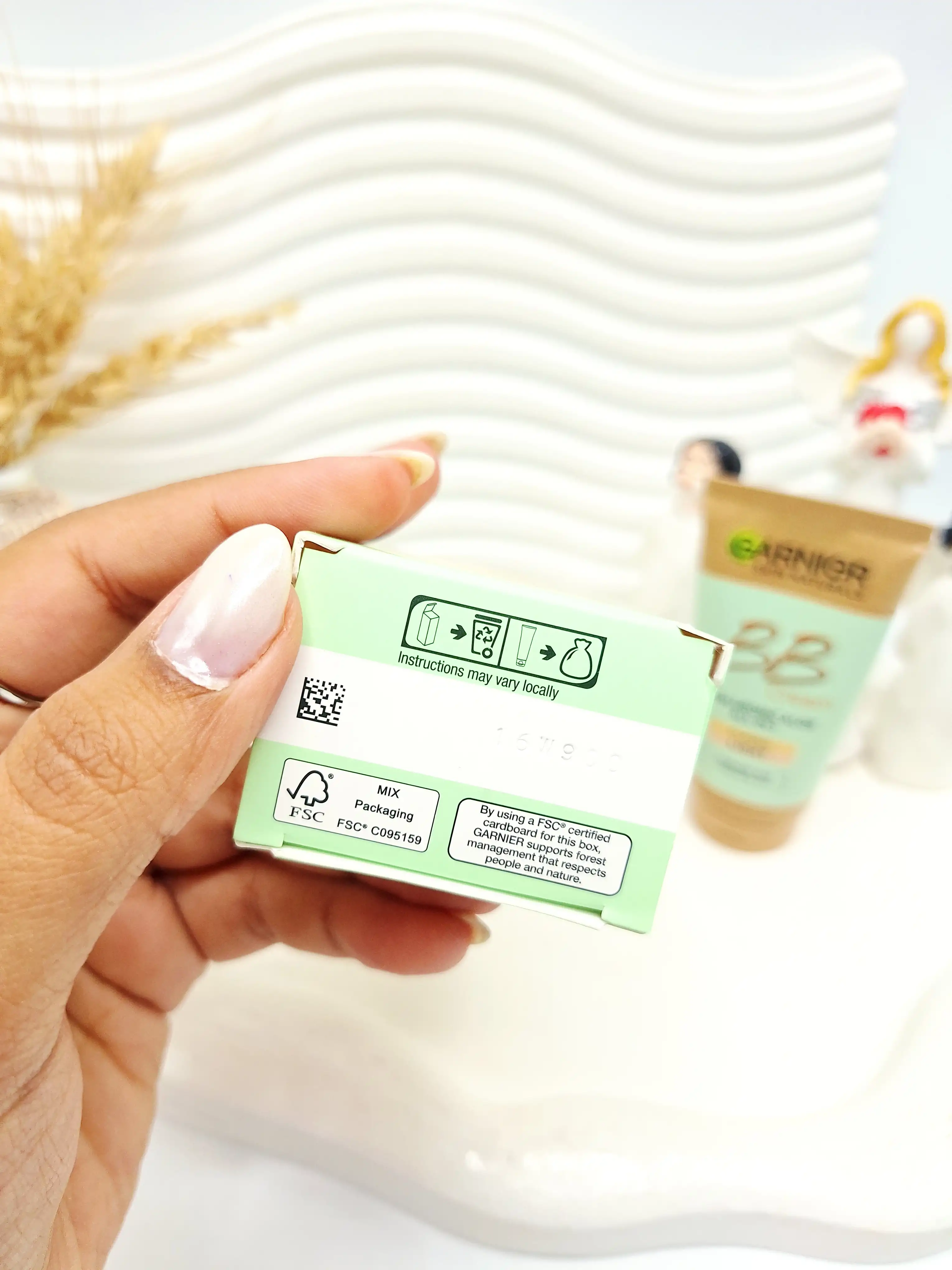 کرم بی بی گارنیر هیالورونیک آلوئه اورجینال اصل رنگ لایت قوطی سبز کد 6443