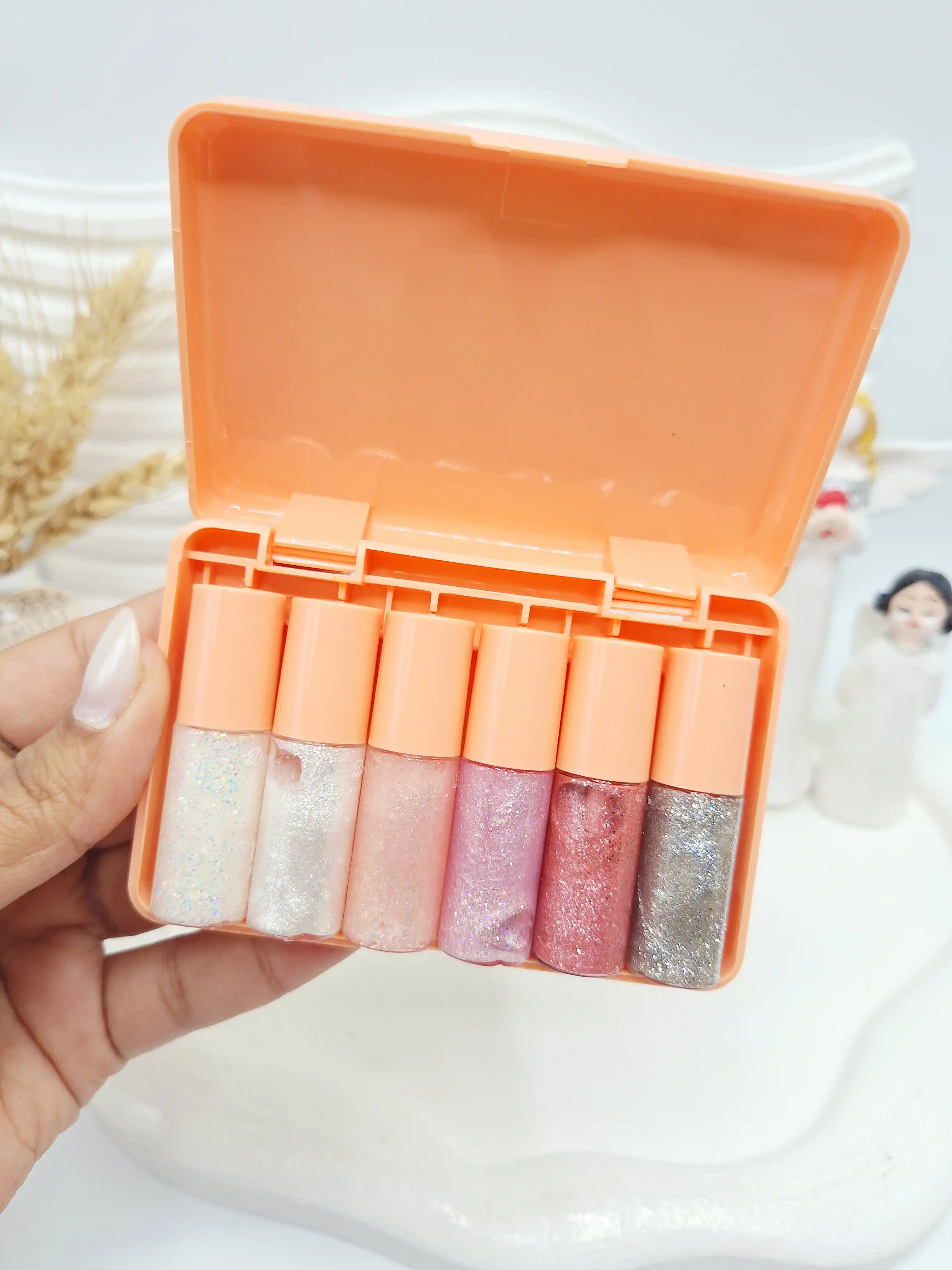 پک سایه چشم گلیتری طرح خرس دوناتی برند دراگون رانی dragon ranee کد 7824