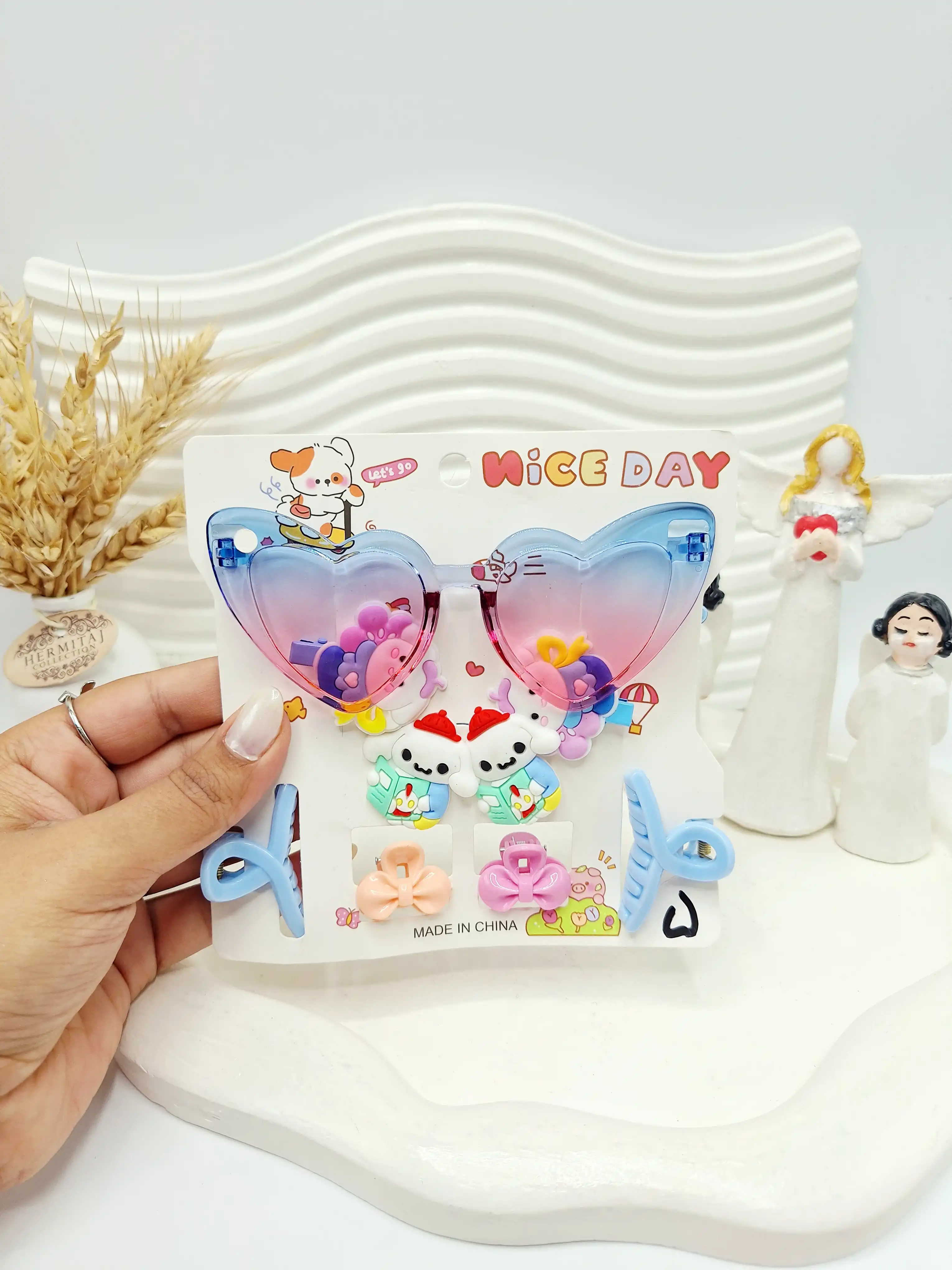 ست عینک و کش و کلیپس بچگانه طرح کیتی ( مدل عینک قلبی)