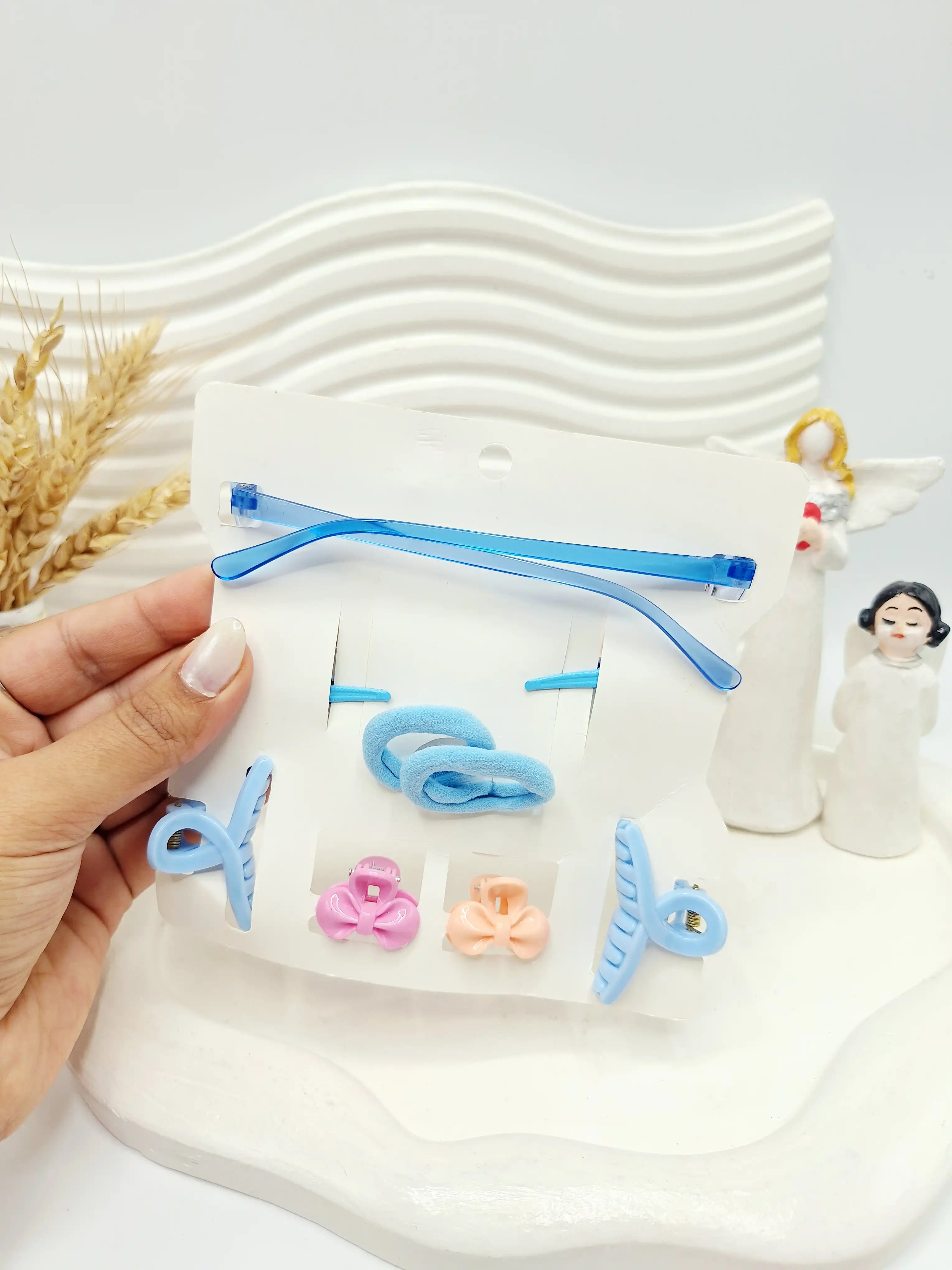 ست عینک و کش و کلیپس بچگانه طرح کیتی ( مدل عینک قلبی)