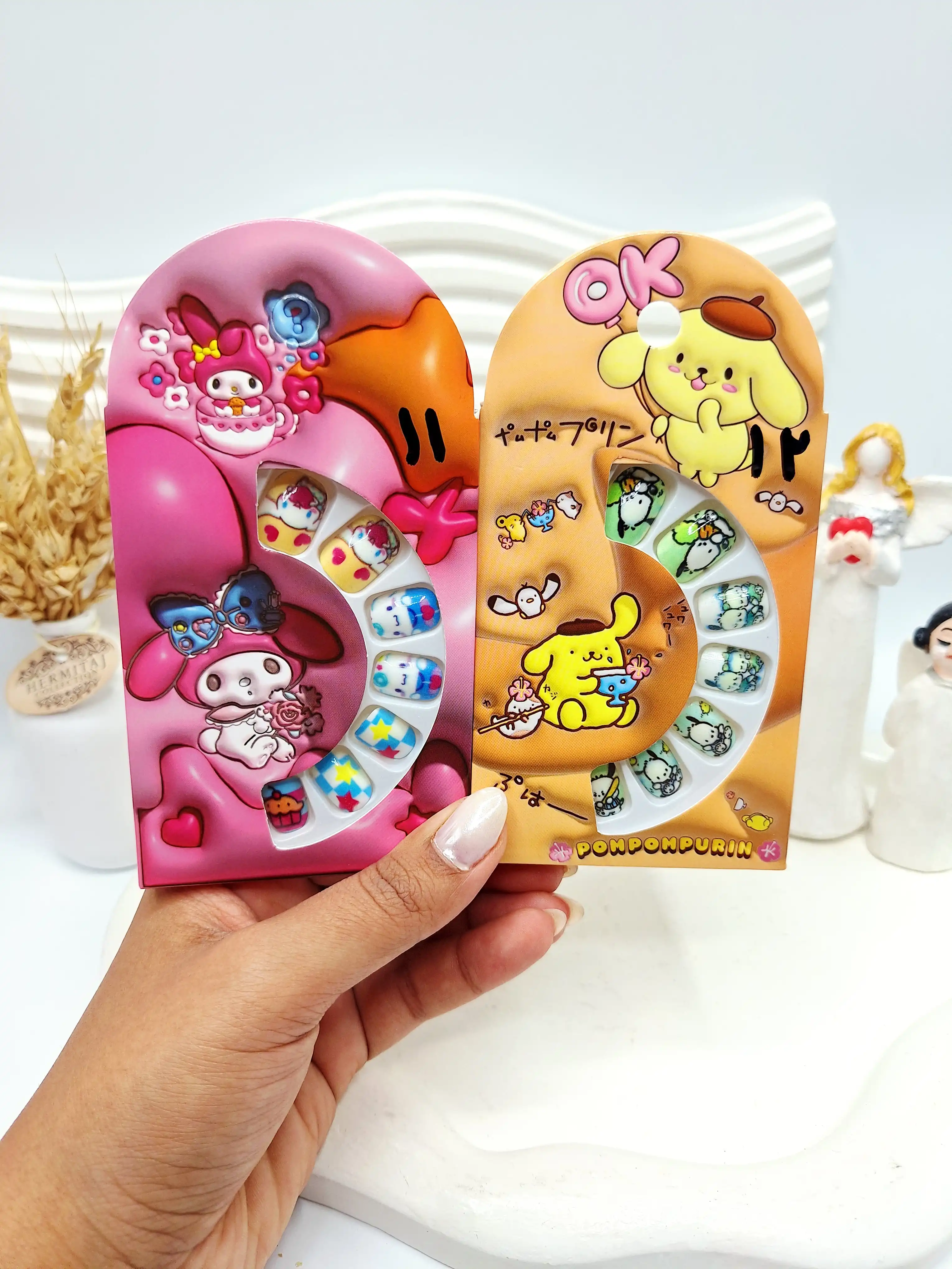 پک ناخن مصنوعی بچگانه طرح جعبه کارتونی ارسال طرح ناخن رندم کد 7329