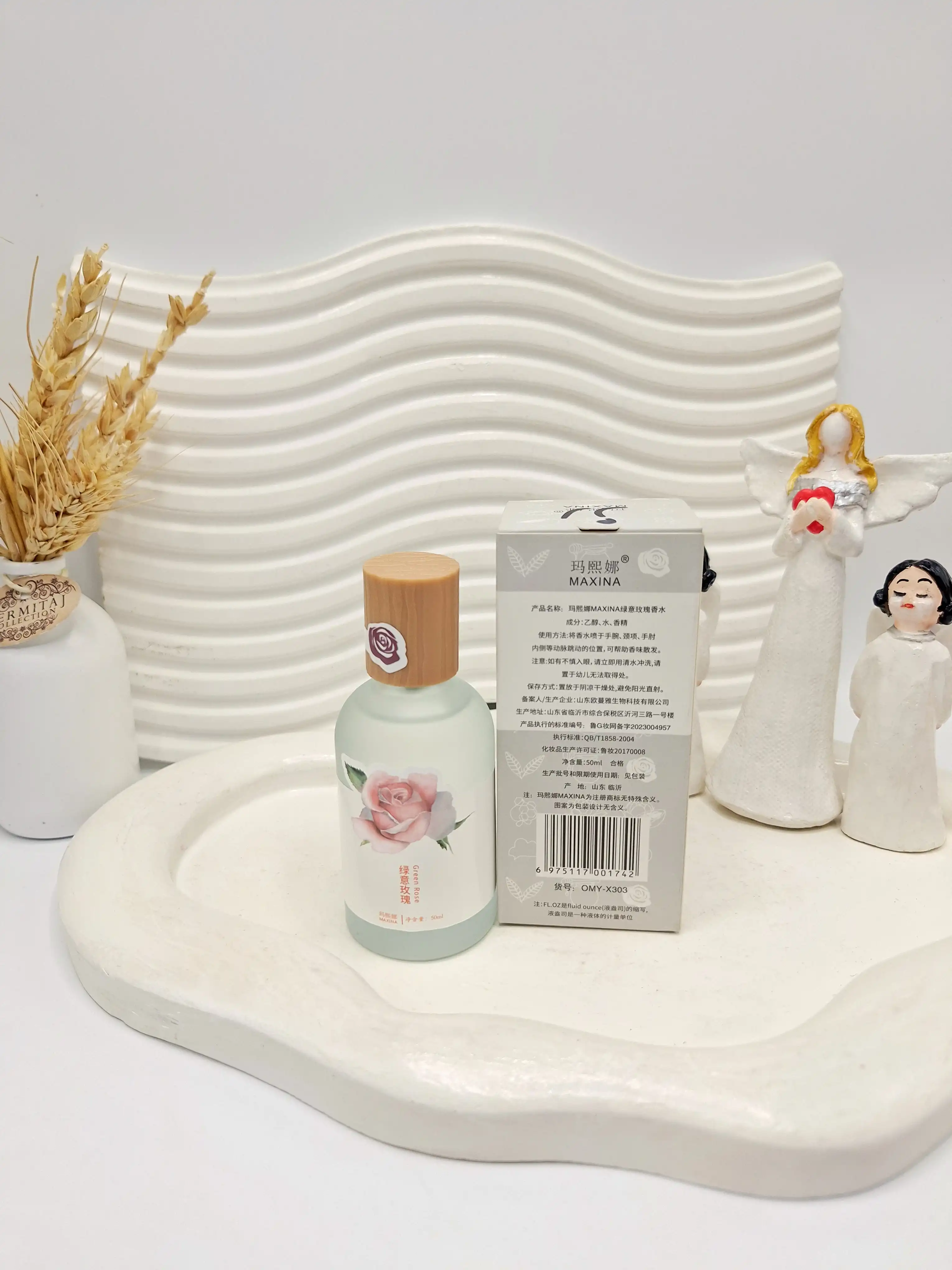 عطر بیکینی چوبی رایحه گل حجم 50 میل کد 1735