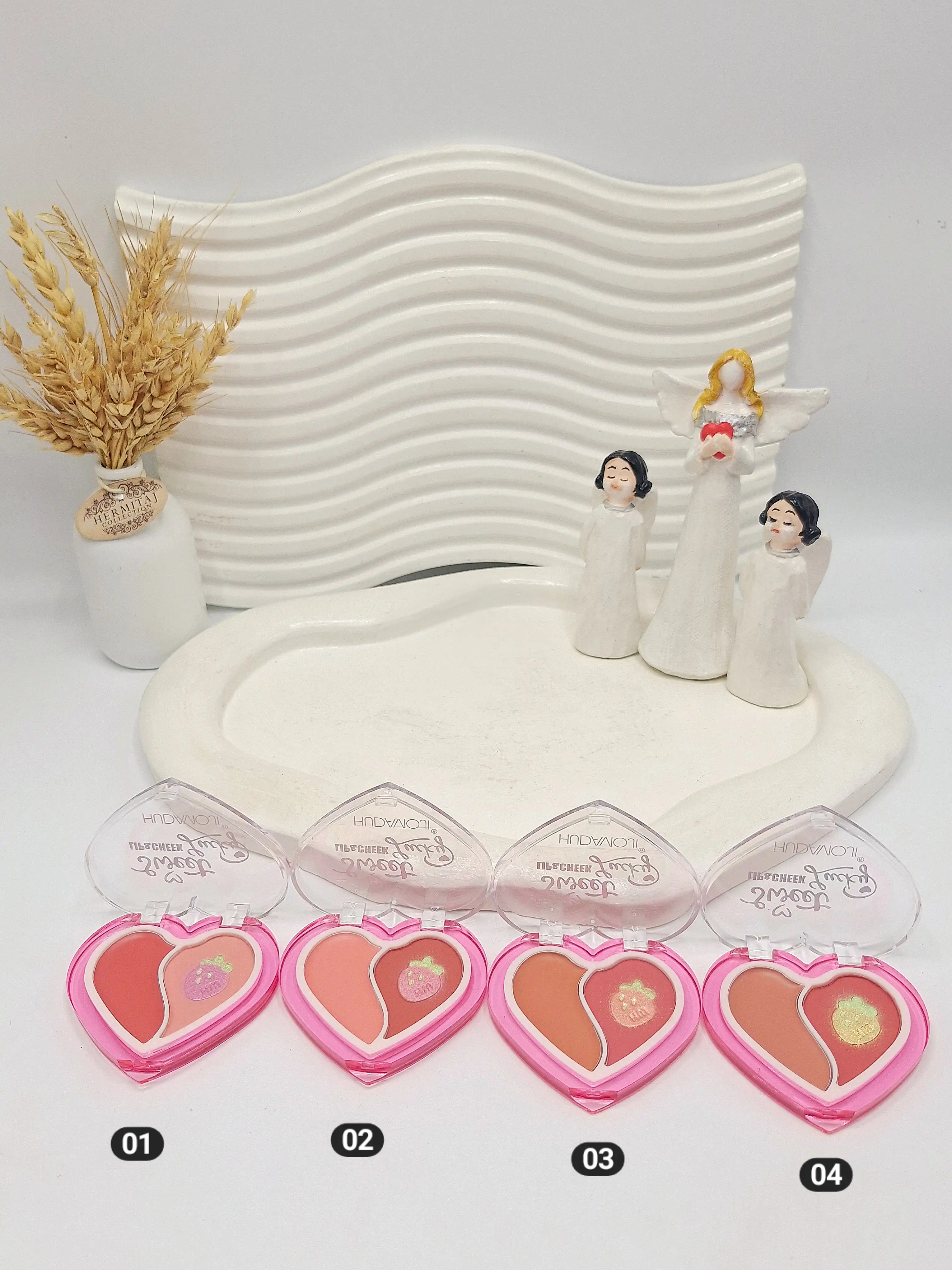 پالت سه کاره رژگونه و هایلایتر مدل قلبی کد 070