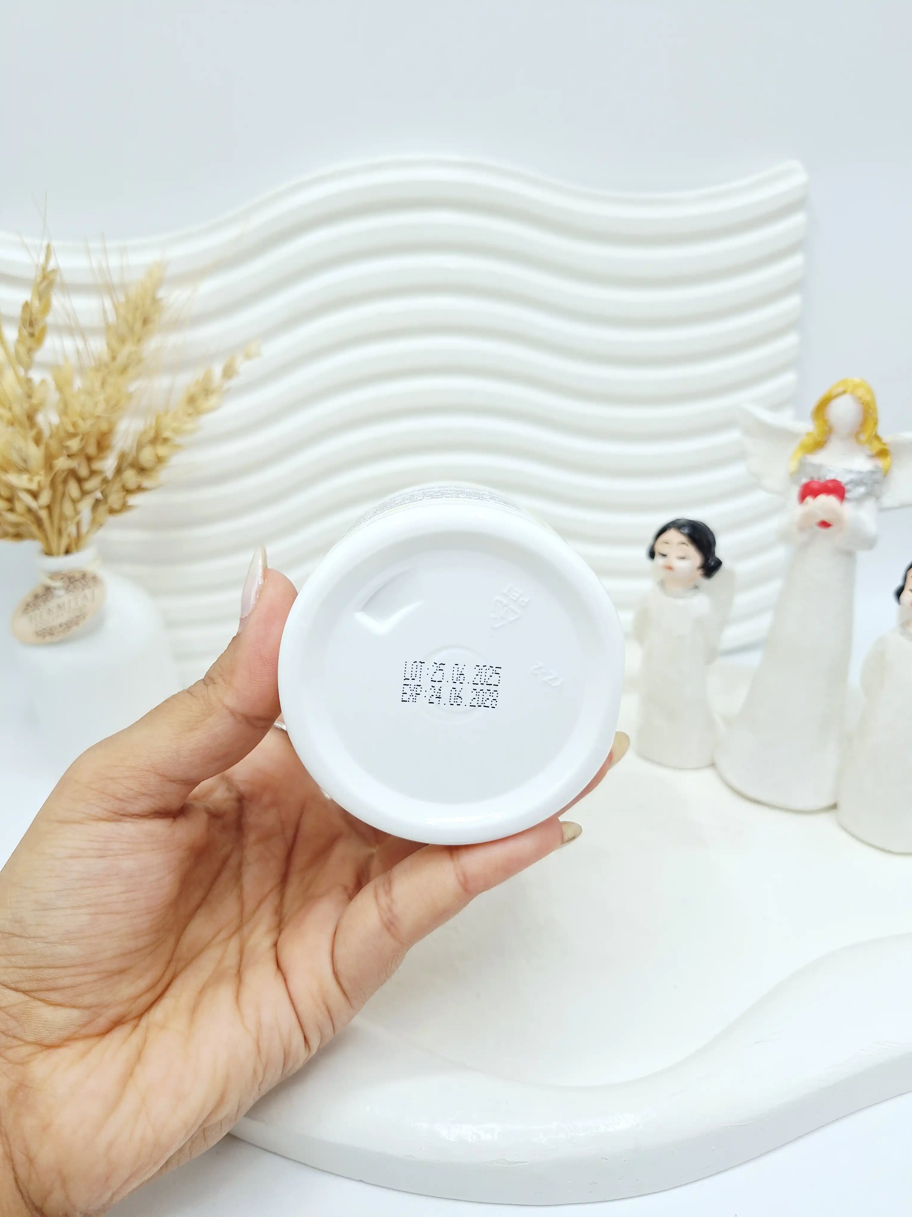 کره بدن با عصاره اسمانتوس حجم 260 گرم کد 8250