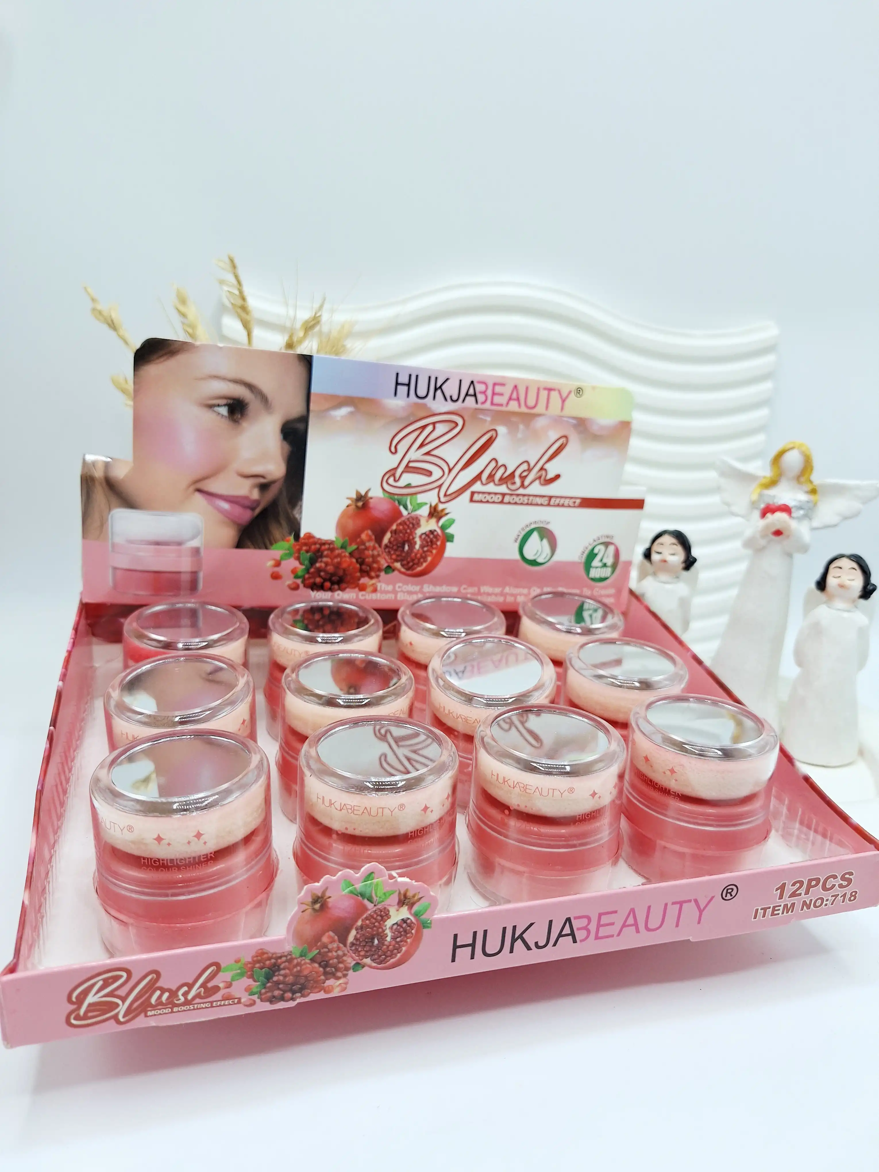 رژگونه پودری انار مدل پد دار برند HUKJABEAUTY کد 718