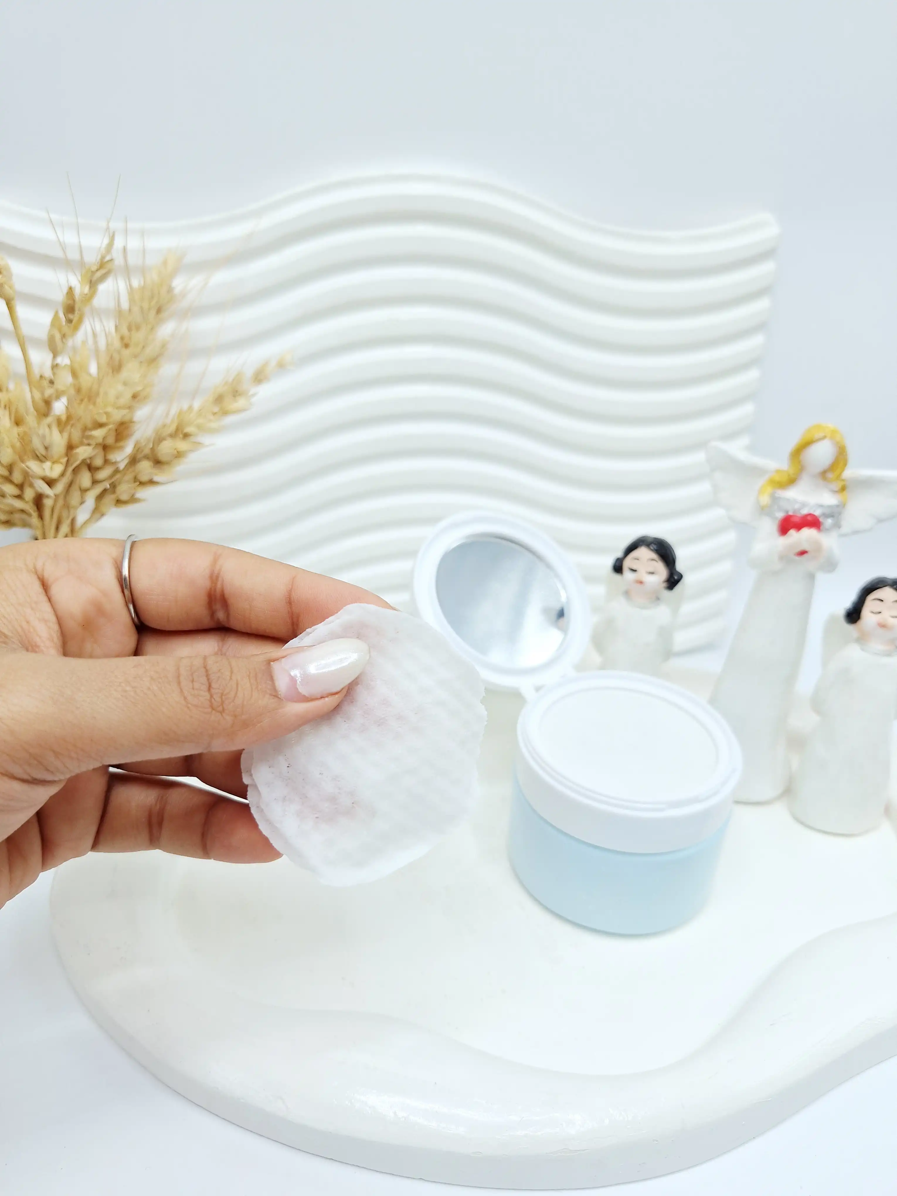 پد آغشته به مواد آرایش پاک کن رایحه ستاره دریایی اسنس کد 801