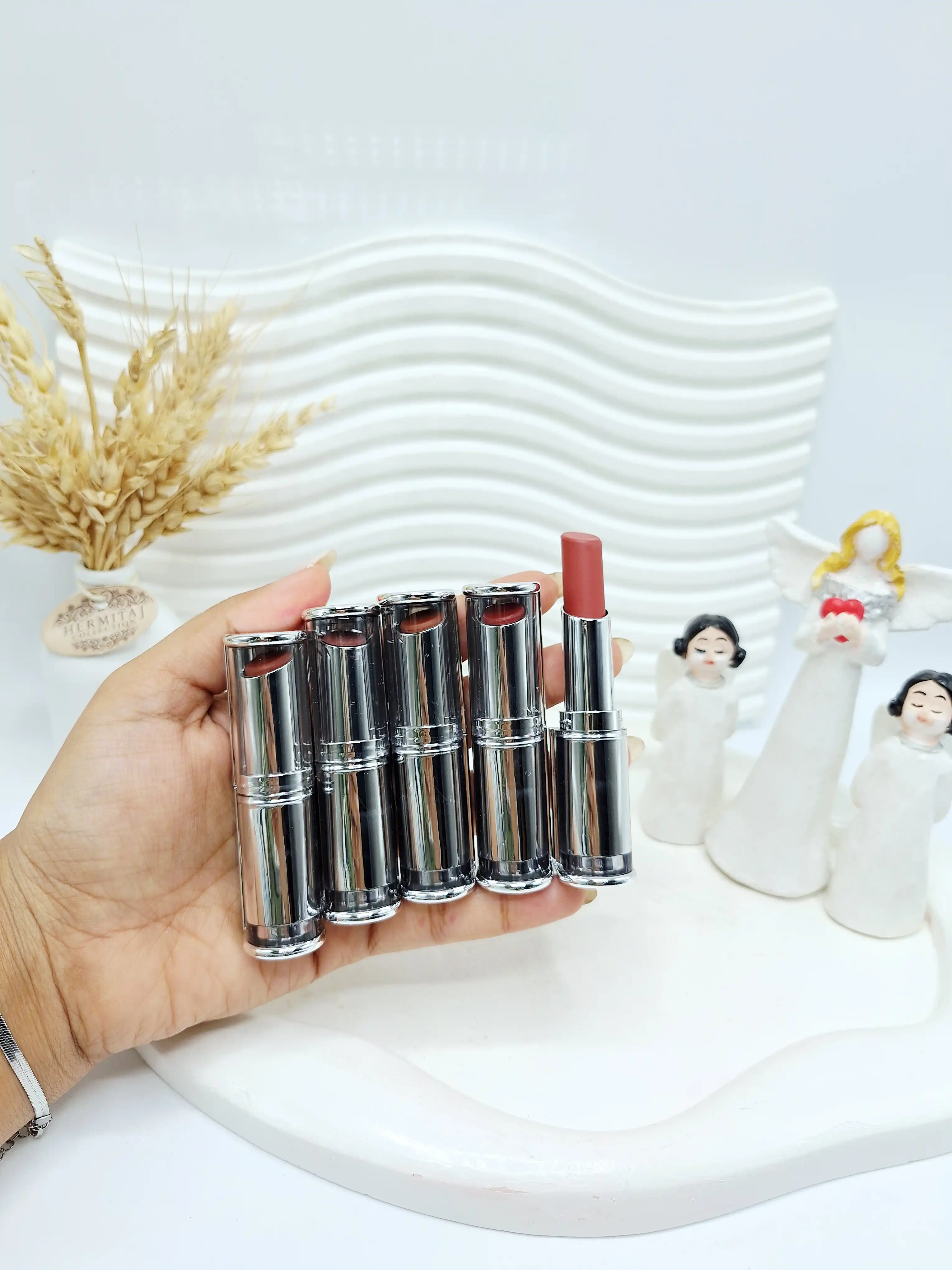 رژ لب جامد تکی مات Miss Lara بافت مخملی کد 3040