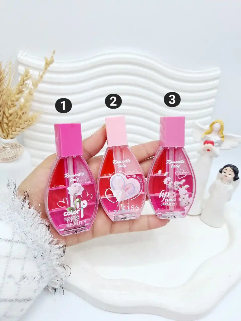 پالت 6 تایی رژ و لیپ گلاس ادکلنی همراه با اپلیکاتور برند رمانتیک لیدی کد 625