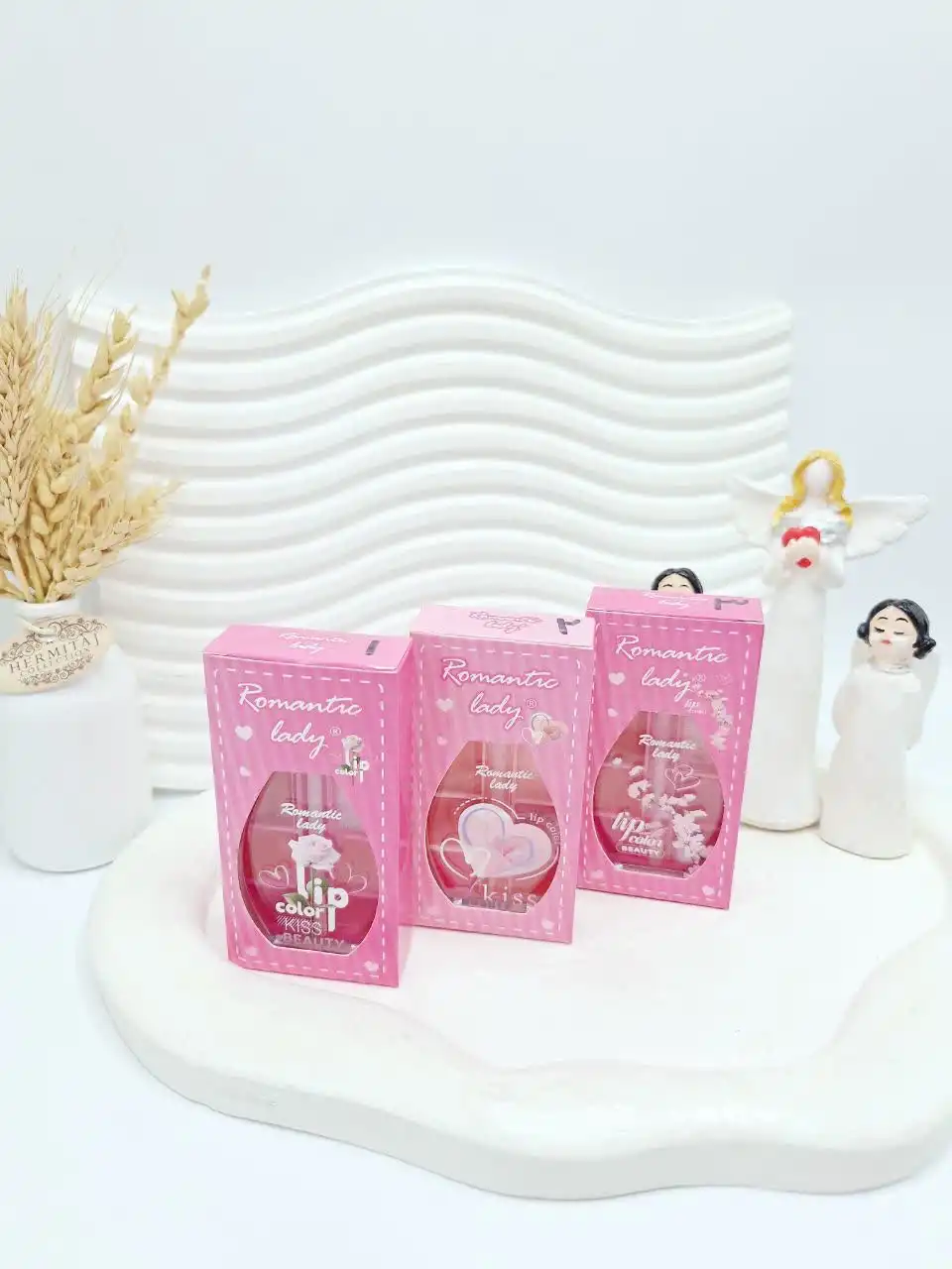 پالت 6 تایی رژ و لیپ گلاس ادکلنی همراه با اپلیکاتور برند رمانتیک لیدی کد 625