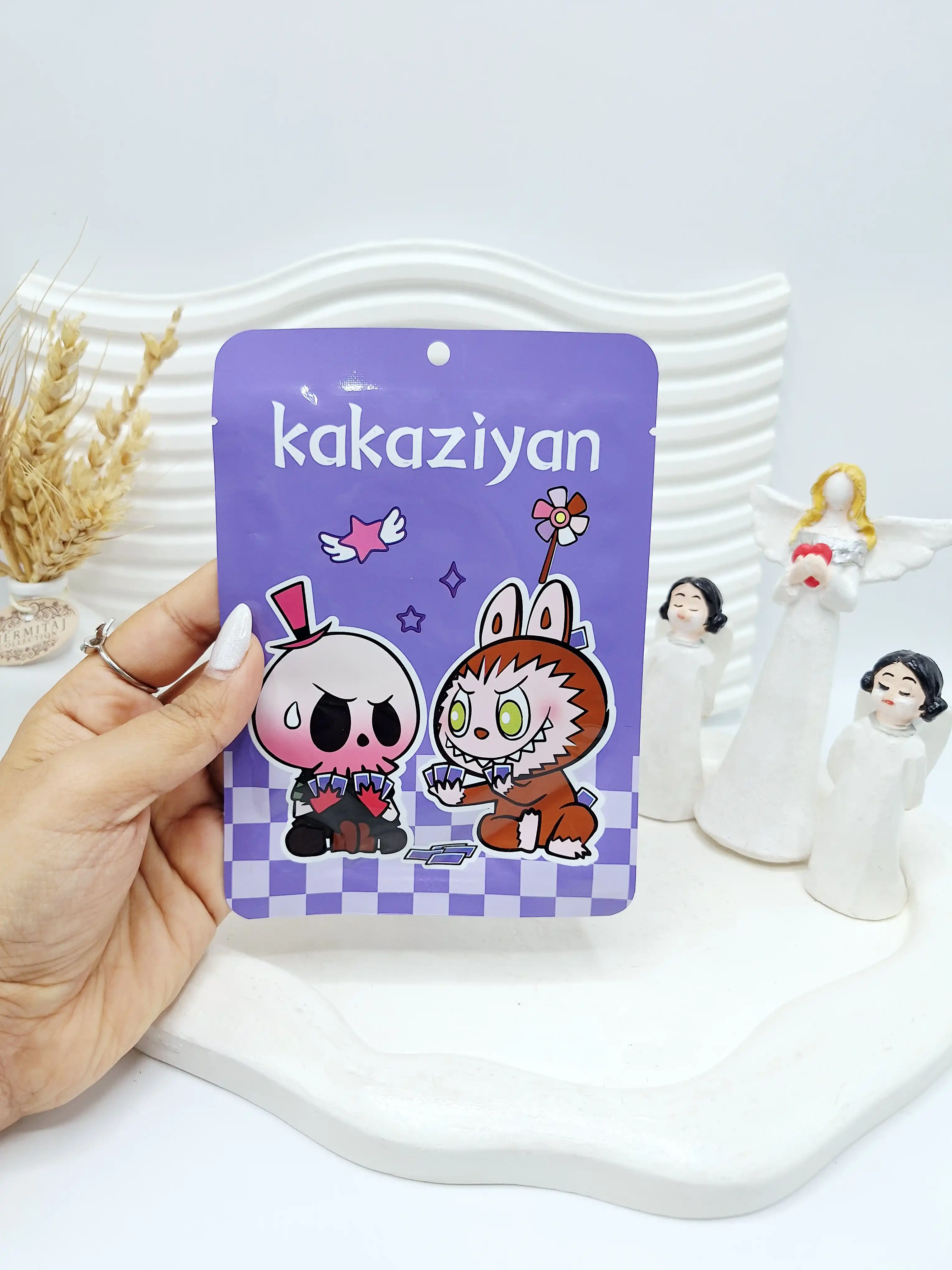 ماسک ورقه ای لبوبو بنفش برند kakaziyan کد 5948