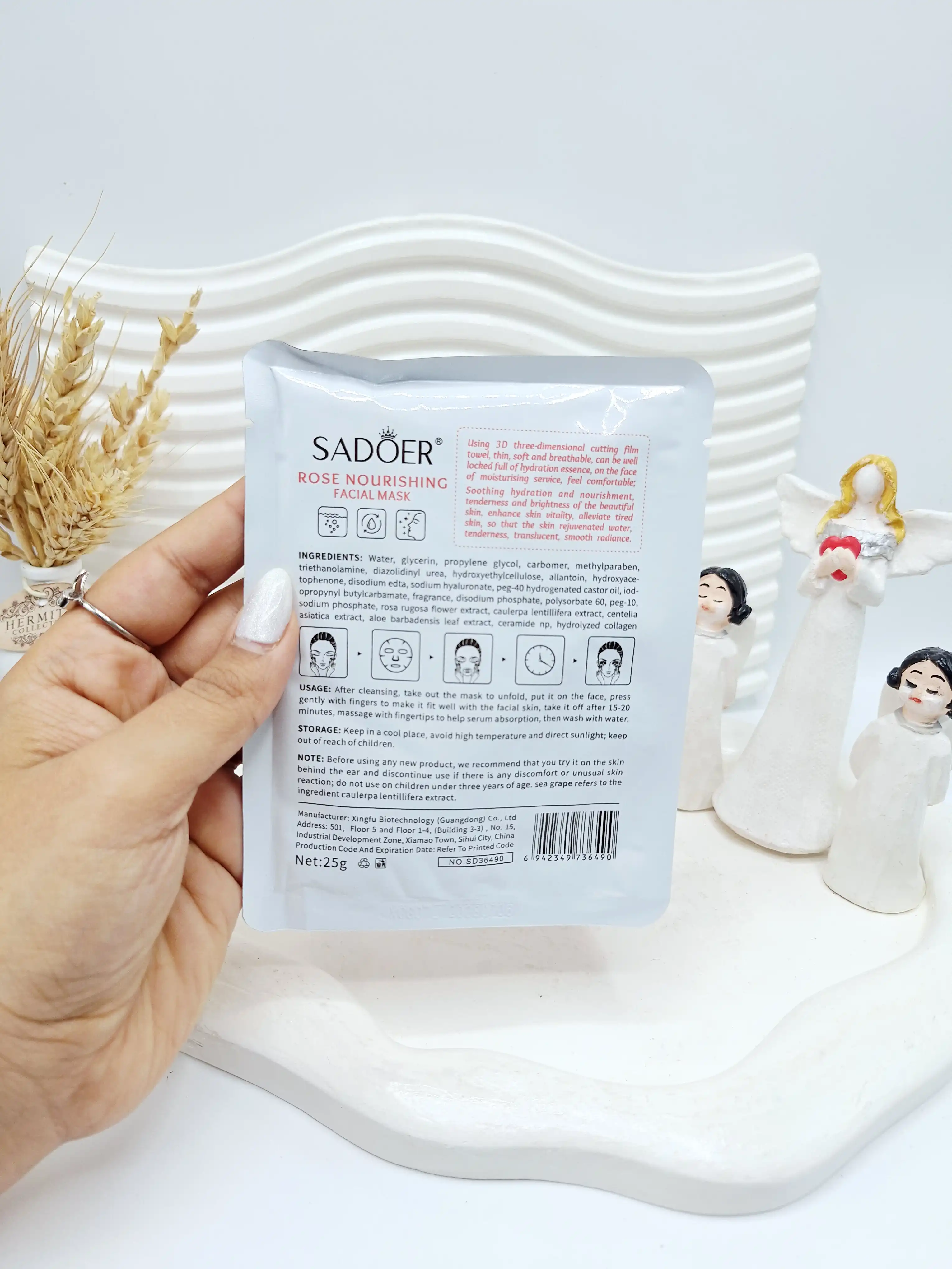 ماسک ورقه ای آبرسان رایحه گل رز طرح دختر برند SADOER کد 6490