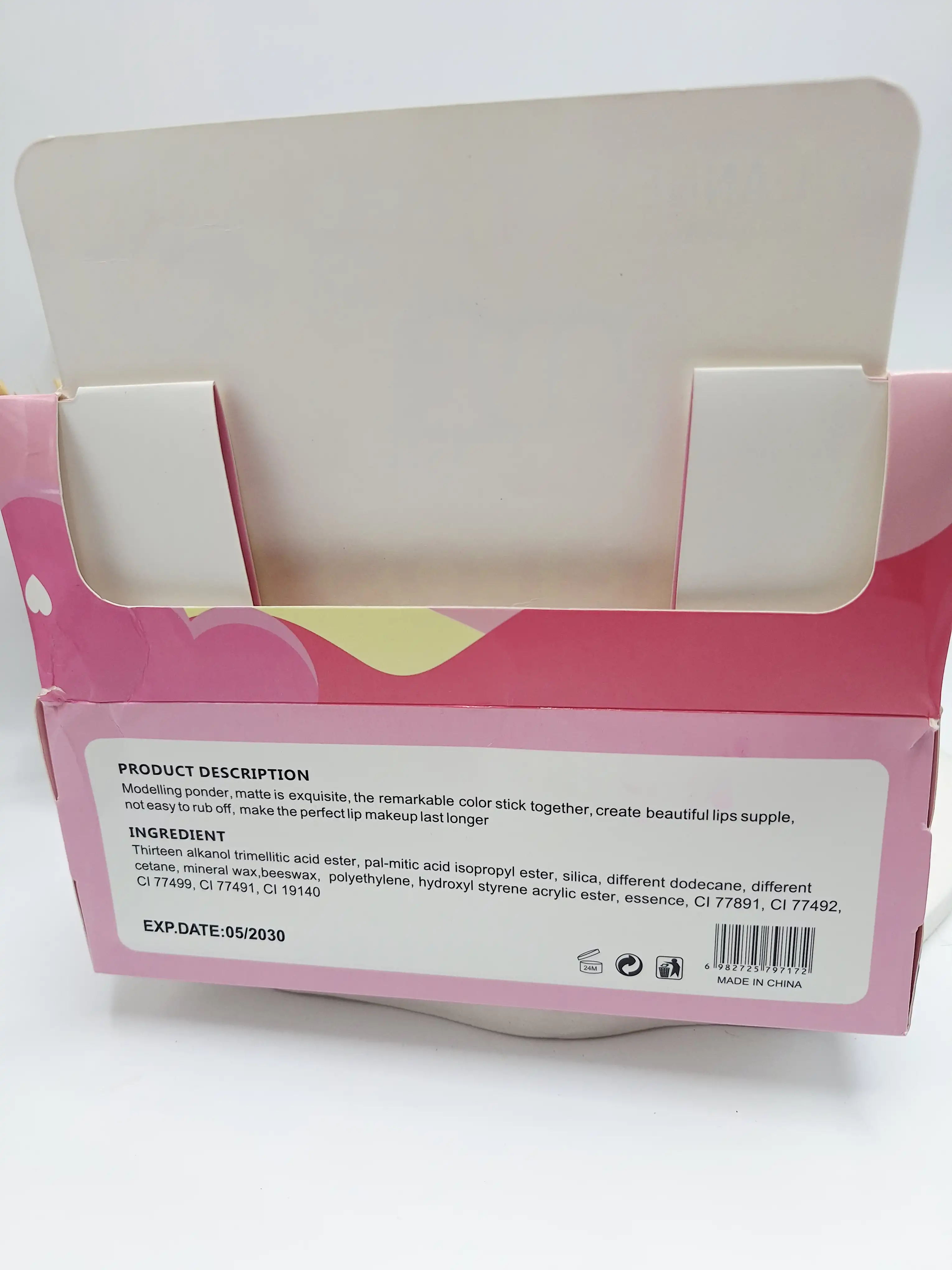 لیپ گلاس حرارتی گل رز جذاب برند O'LANNEY کد 717