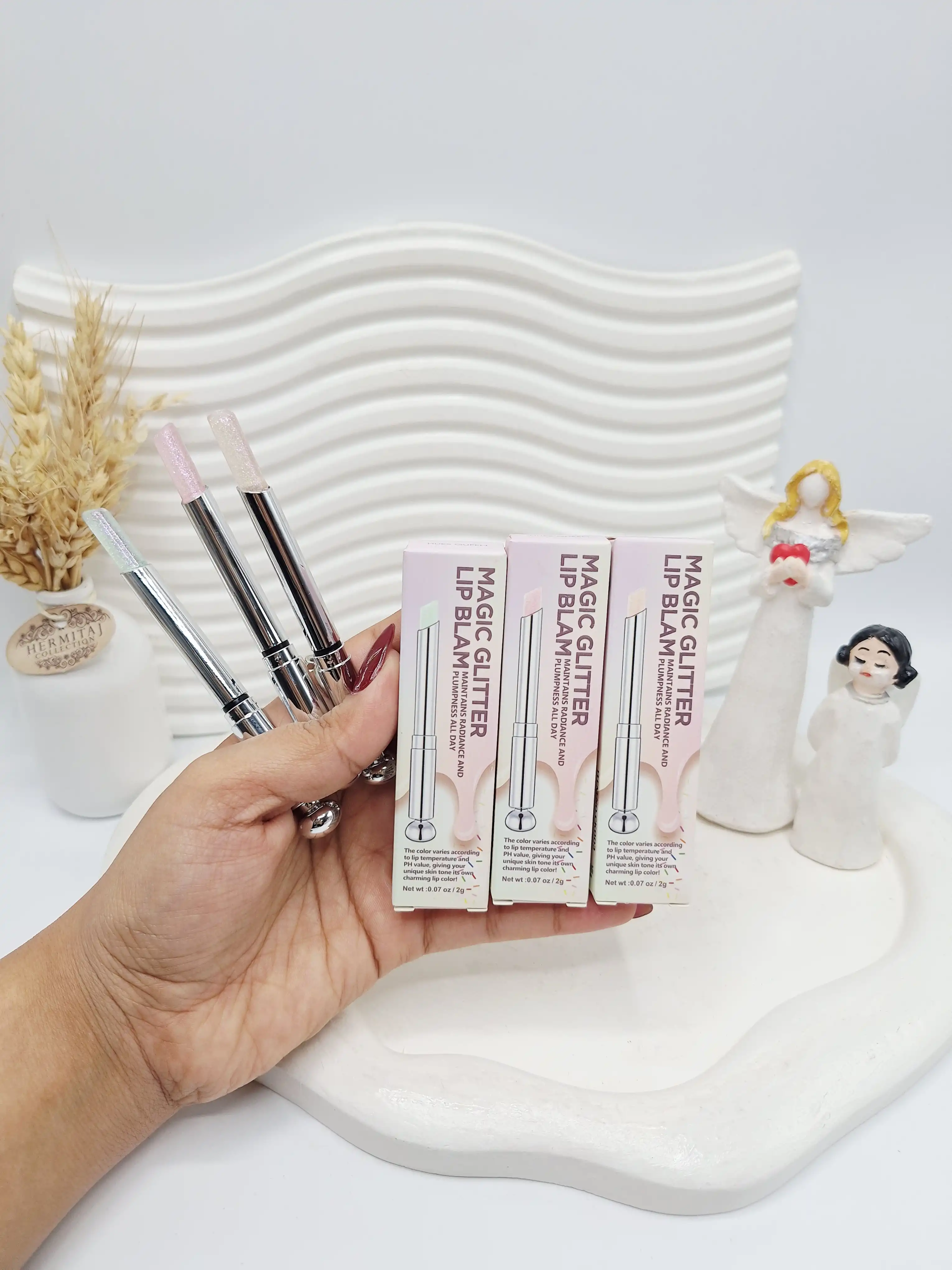 بالم لب ادایی گلیتری کهکشانی برند HUES QUEEN کد 0765