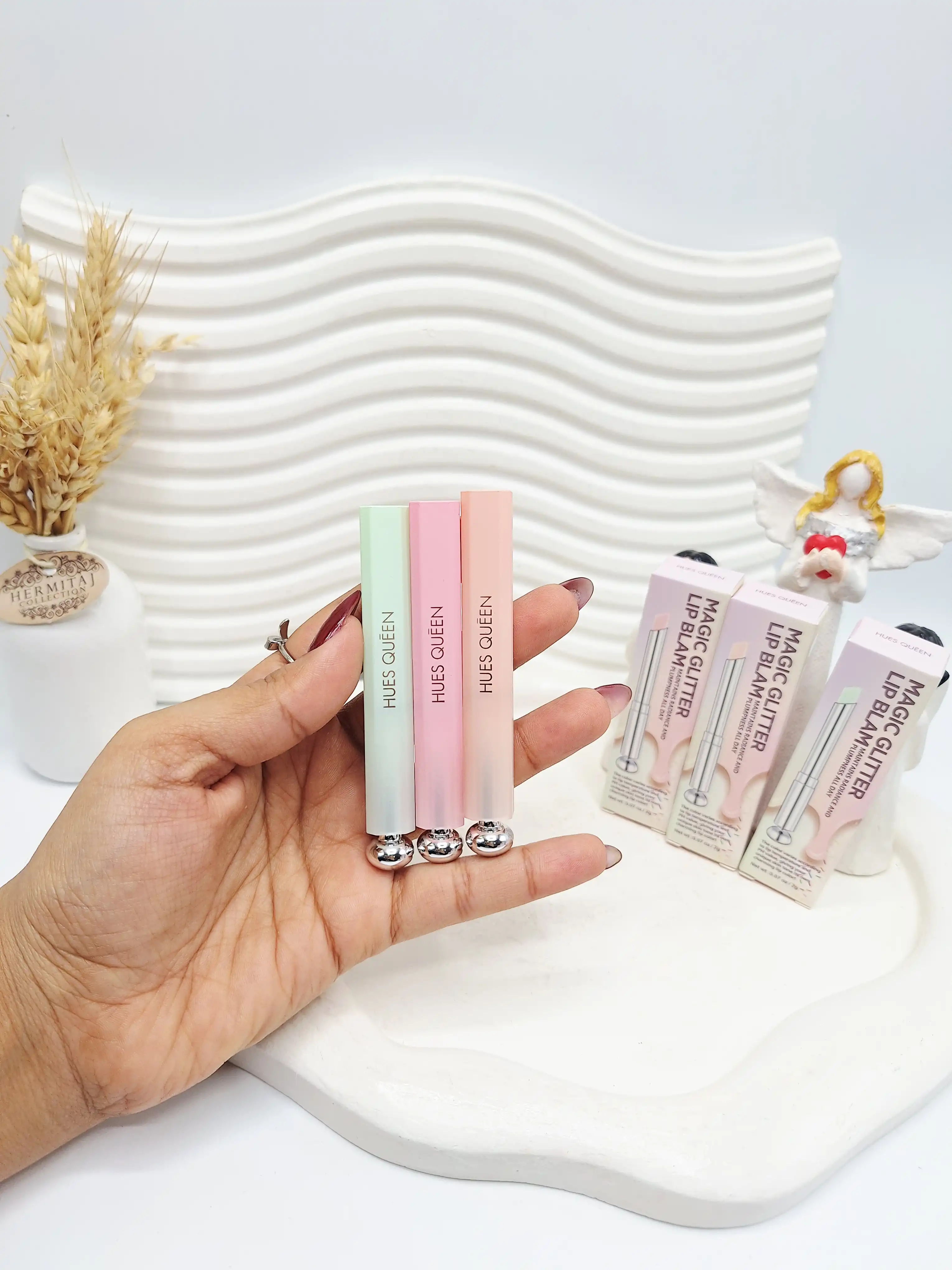 بالم لب ادایی گلیتری کهکشانی برند HUES QUEEN کد 0765