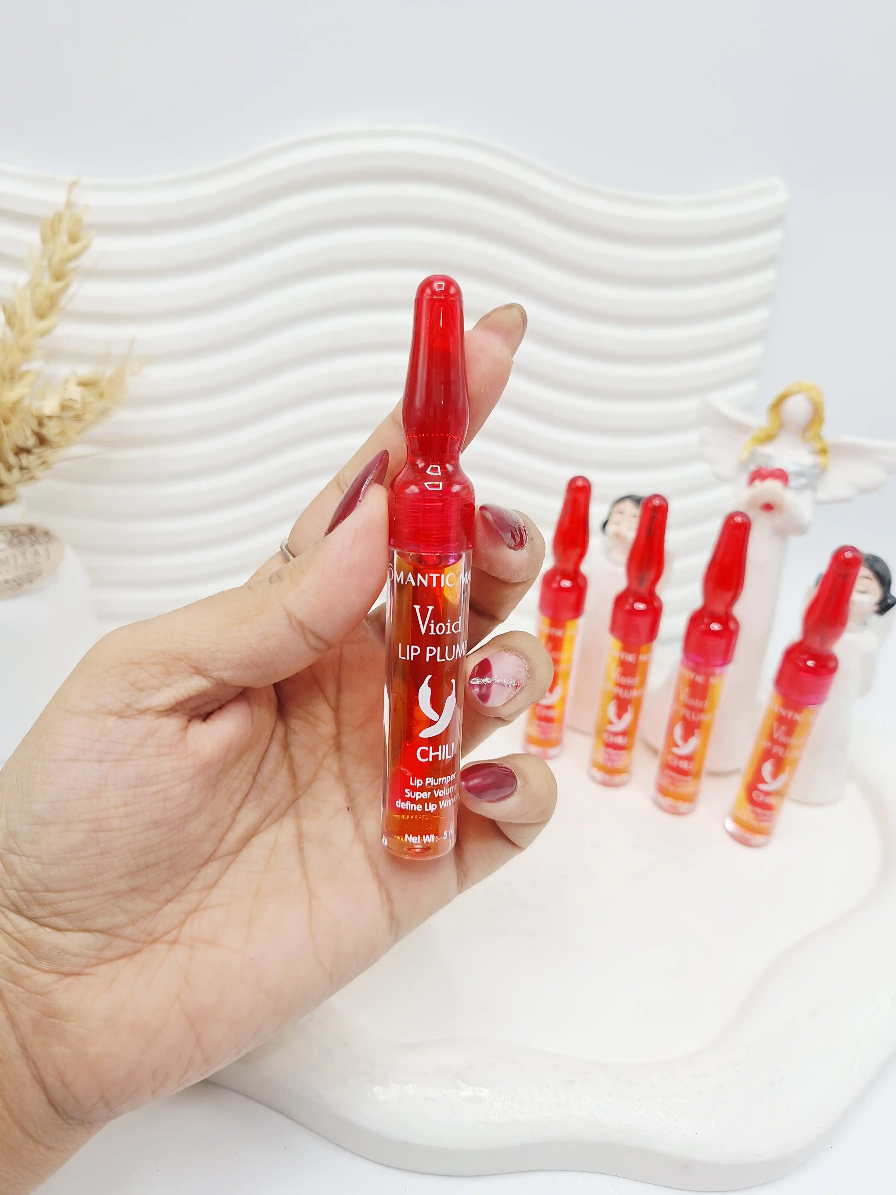 حجم دهنده لب فلفلی طرح آمپول برند ROMANTIC MATTE کد 8212