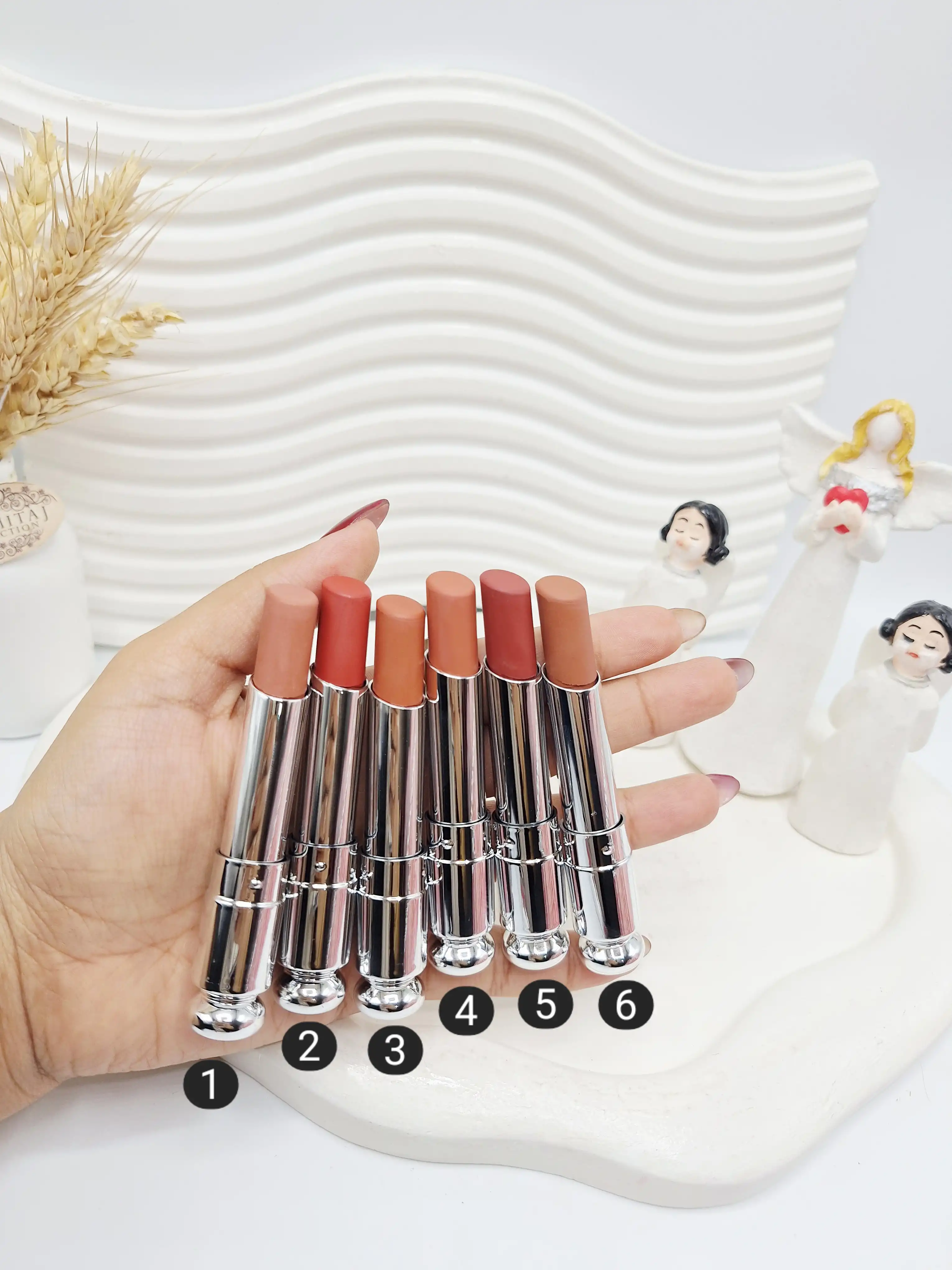 رژلب جامد تکی طرح دیور پوکه مخملی برند Drohoo کد ۲۳۱۵۷