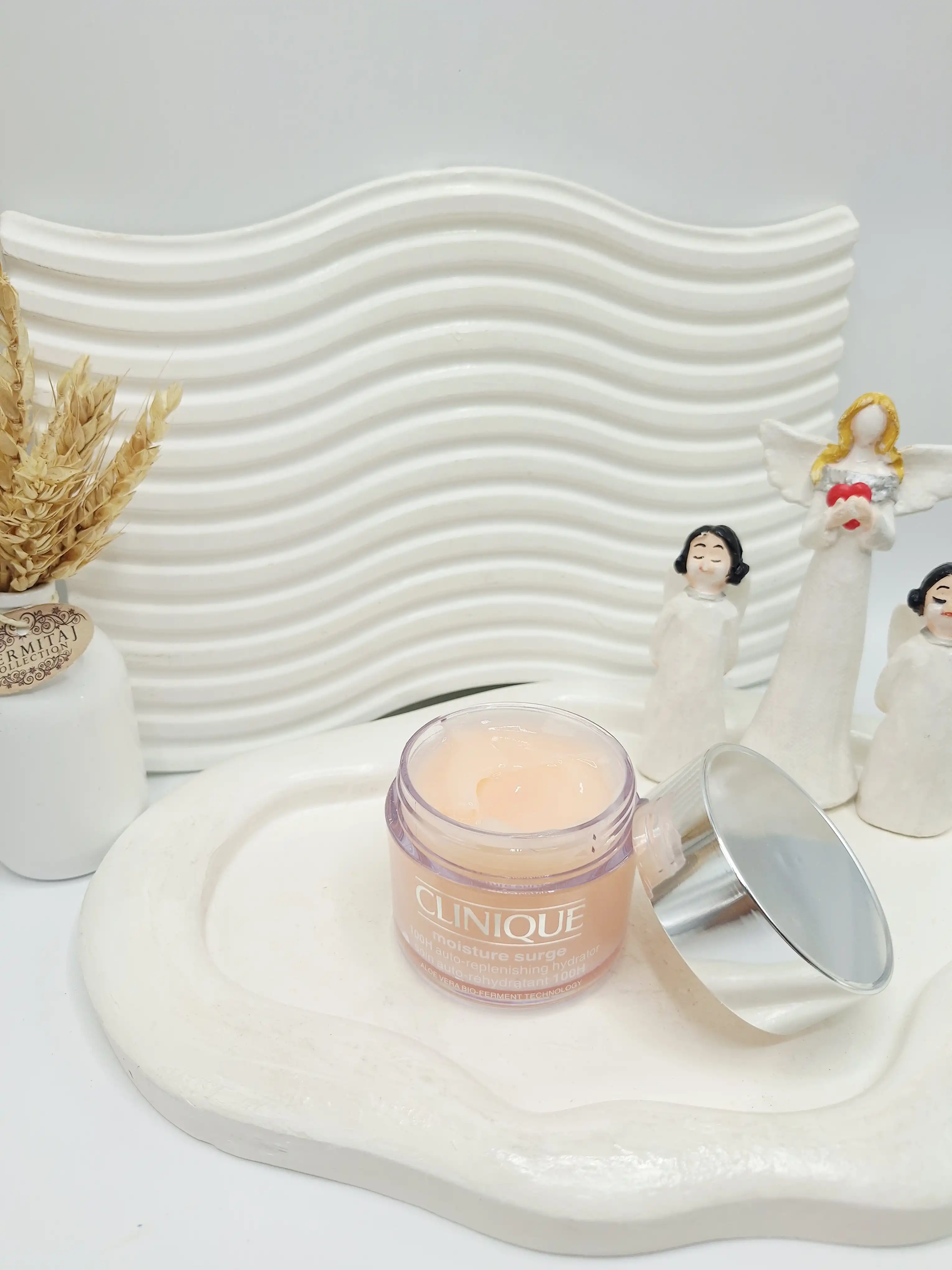 ژل کرم آبرسان ۱۰۰ ساعته کلینیک مدل Moisture Surge های کپی امارات کد 6695