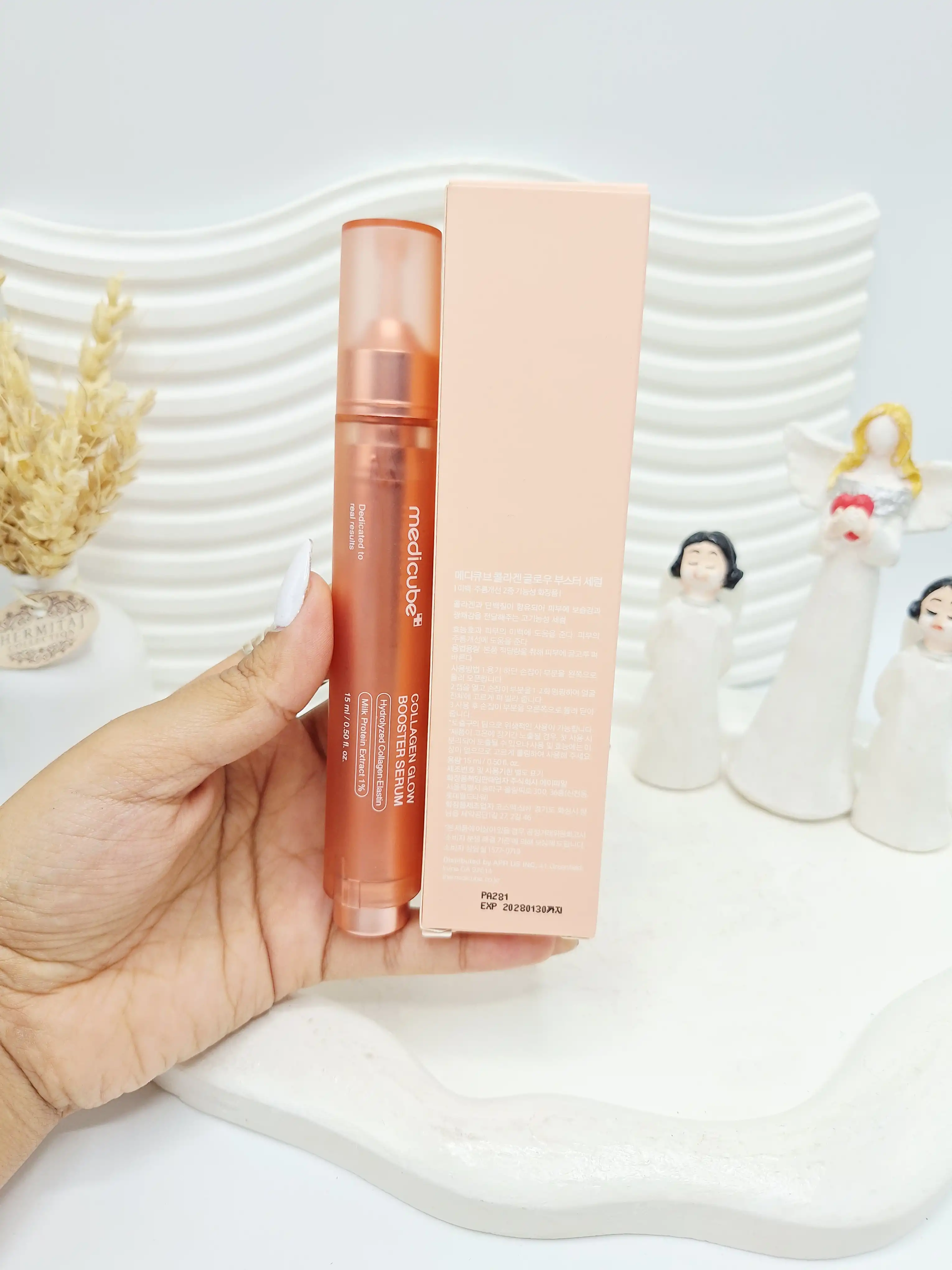 سرم تقویت کننده و درخشان کننده صورت برند medicube های کپی درجه ۱ به ساخت امارات کد 9206