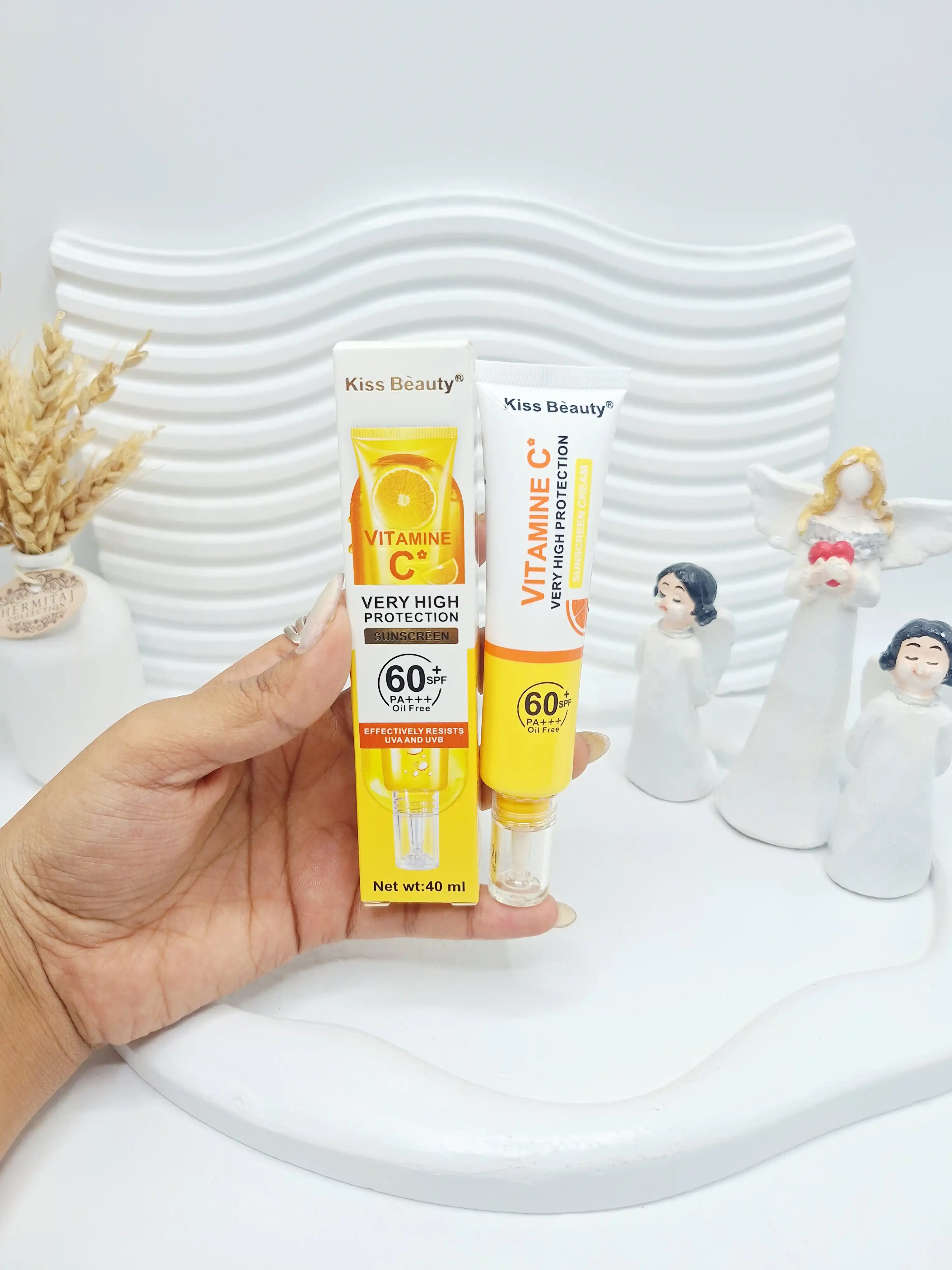 ضد آفتاب تیوپی ویتامین سی SPF 60 برند کیس بیوتی کد 6964
