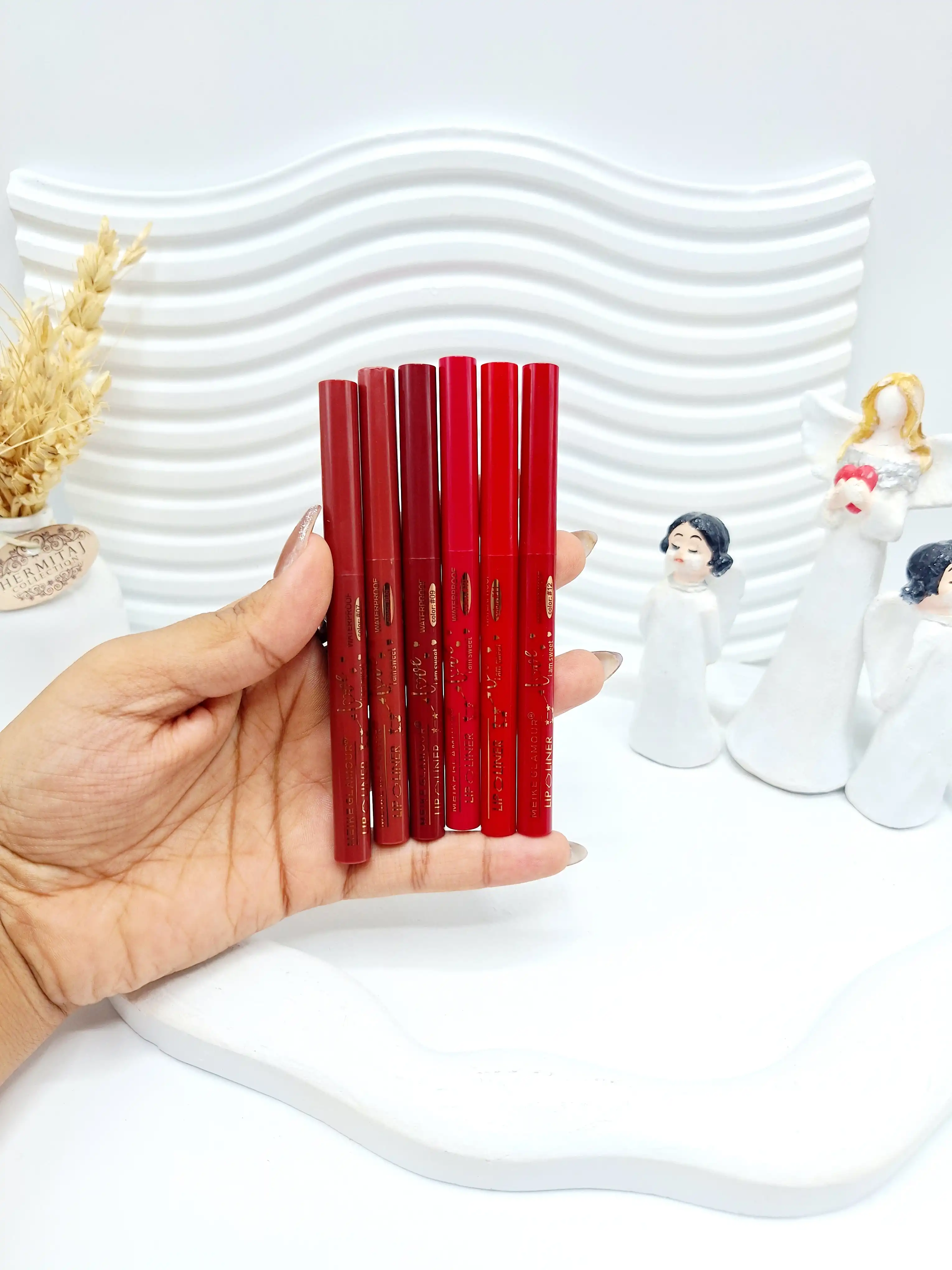 خط لب خوش رنگ پیچی برند MEIKE GLAMOUR کد 0250