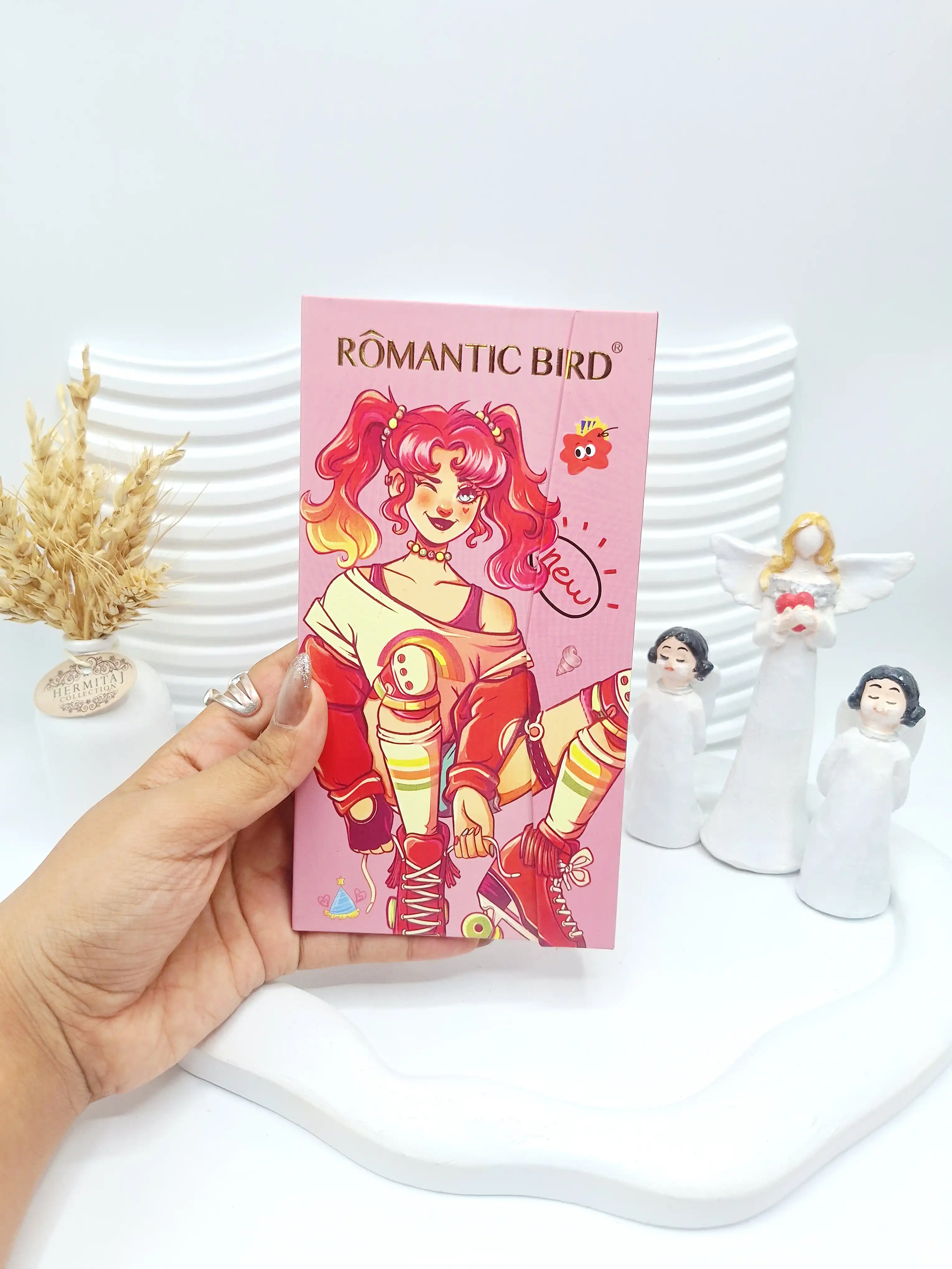 پالت همه کاره سایه طرح دختر زیبا برند ROMANTIC BIRD کد 8184
