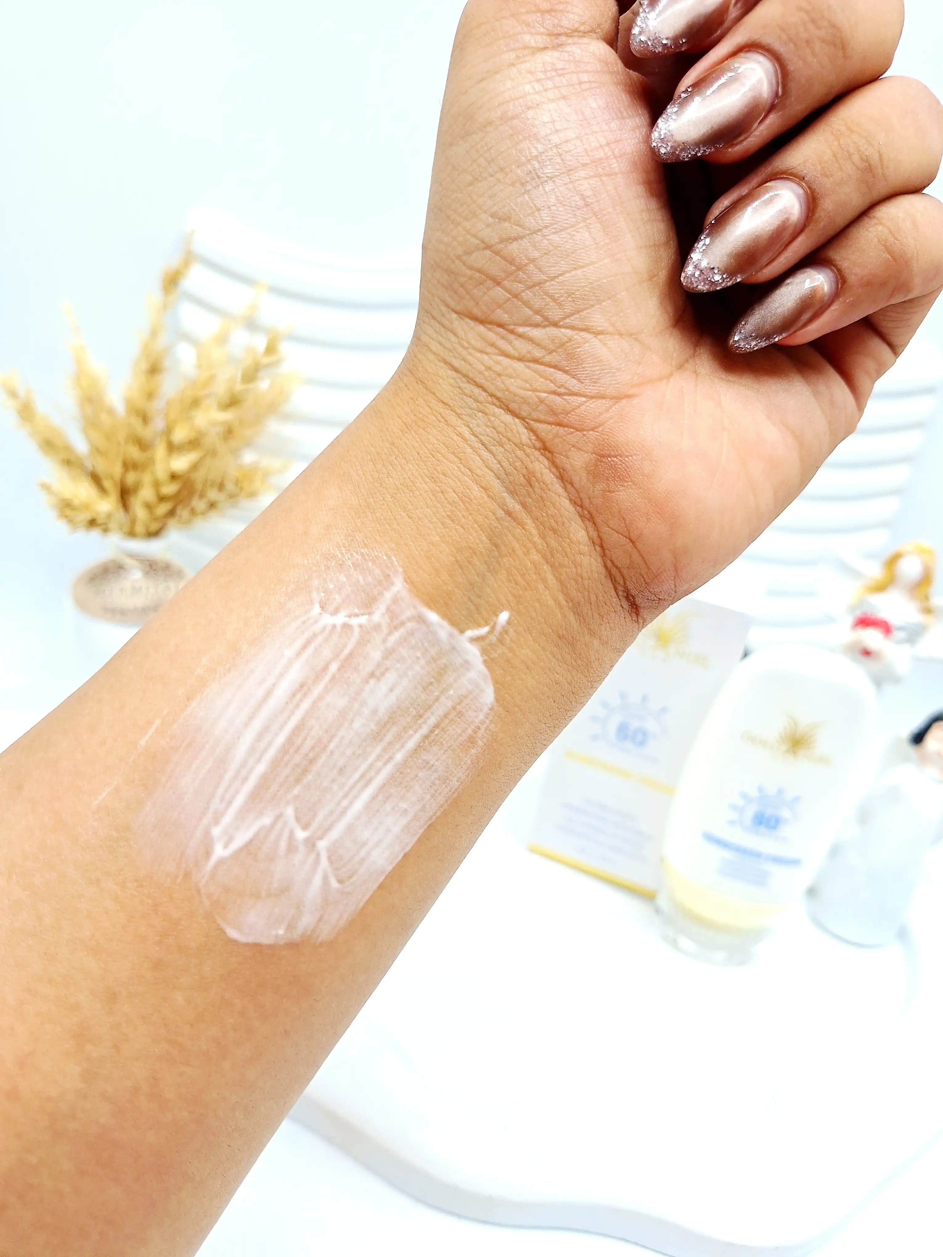 ضد آفتاب بی رنگ SPF 60 برند گلد آنجل کد 0286