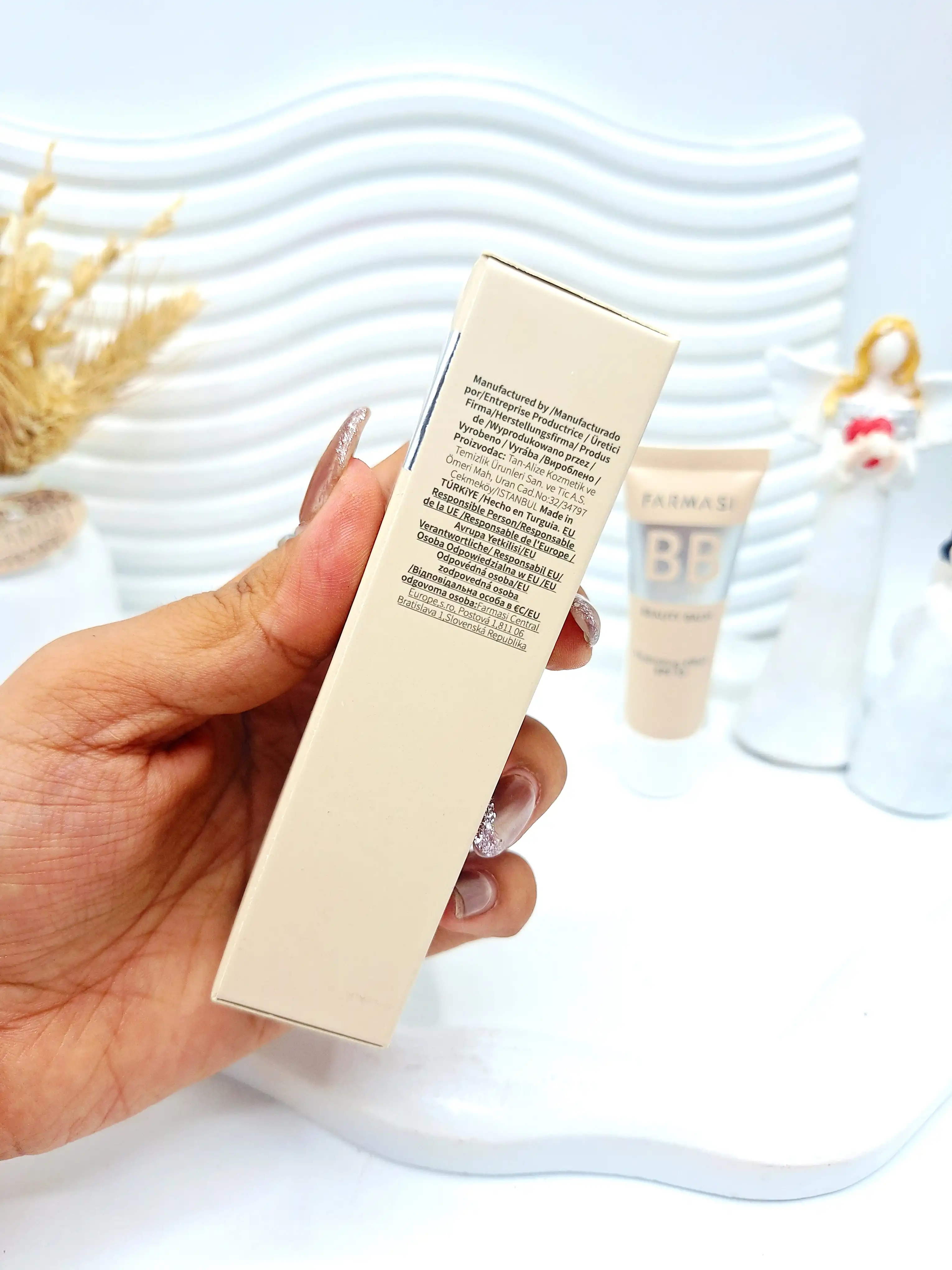 بی بی کرم آبرسان SPF15 برند فارماسی FARMASI حجم 30 میل کد 2504