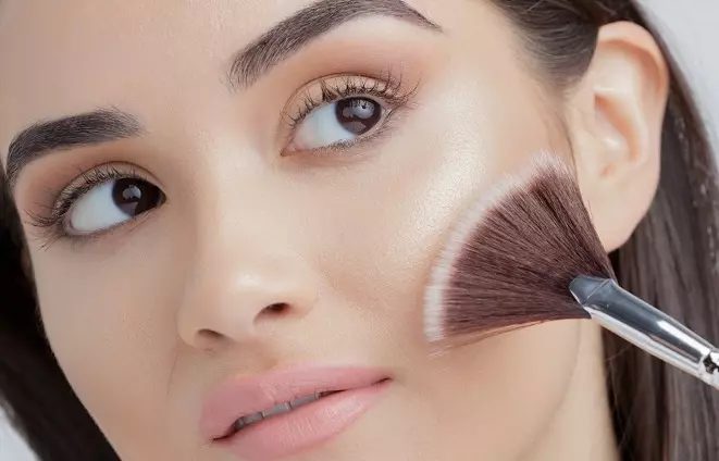 چطوری با آرایش سن رو کمتر نشون بدیم؟ 2