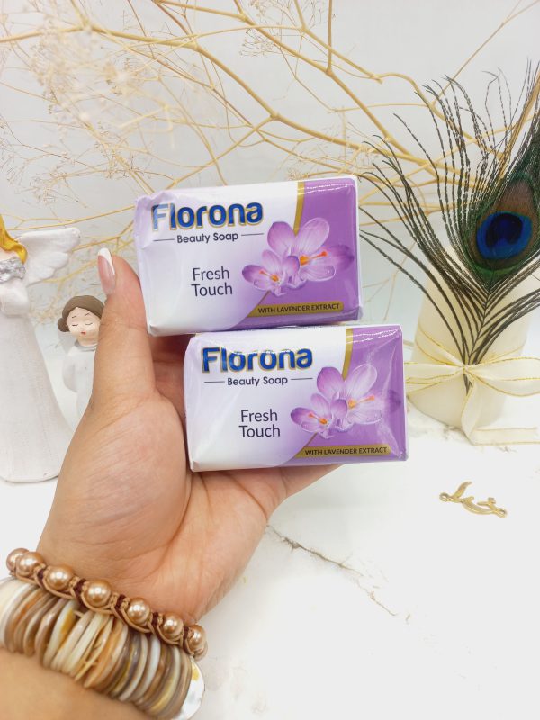 صابون 100 درصد گیاهی حاوی اسطوخودوس برند فلورونا FLORONA 4